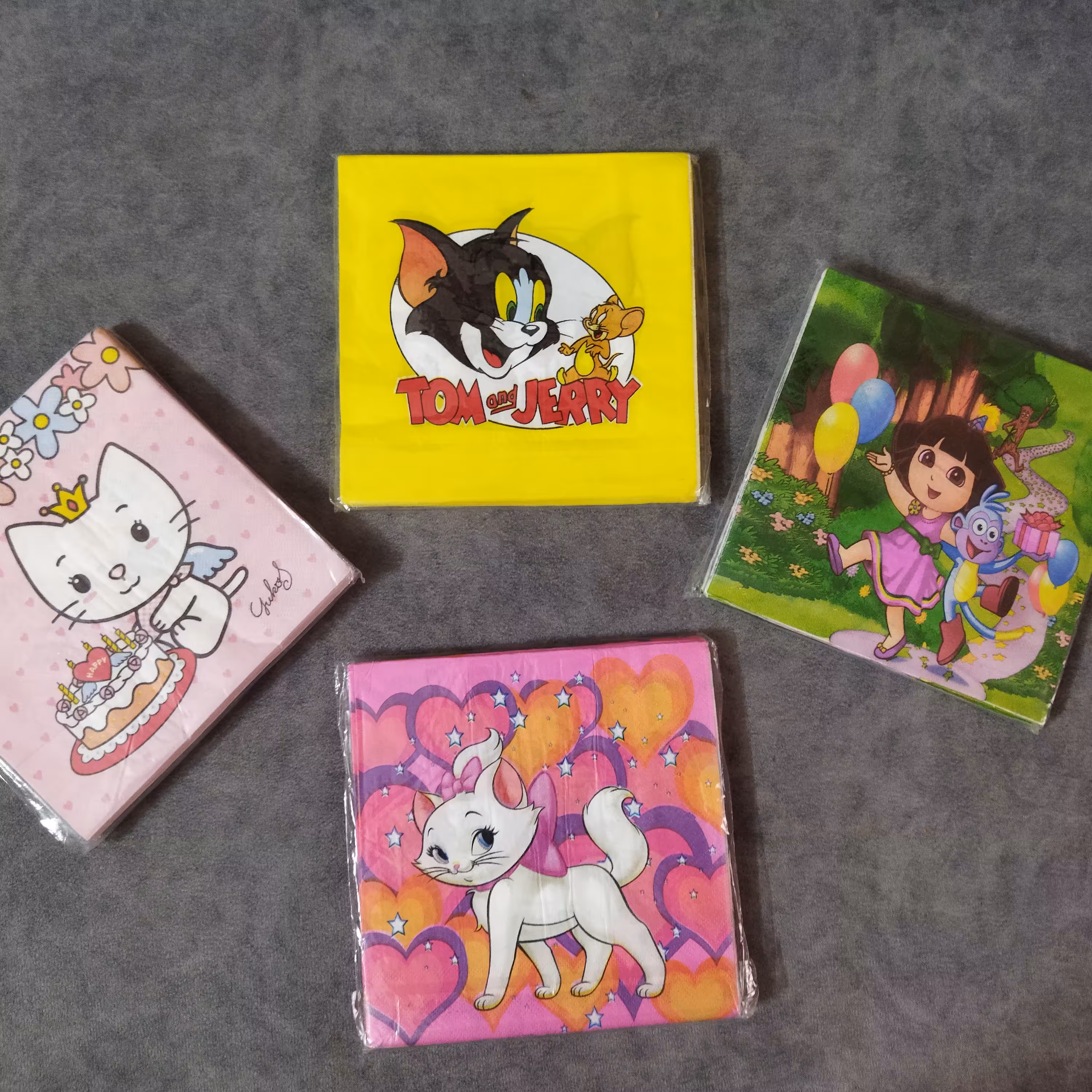 دستمال سفره طرح دار