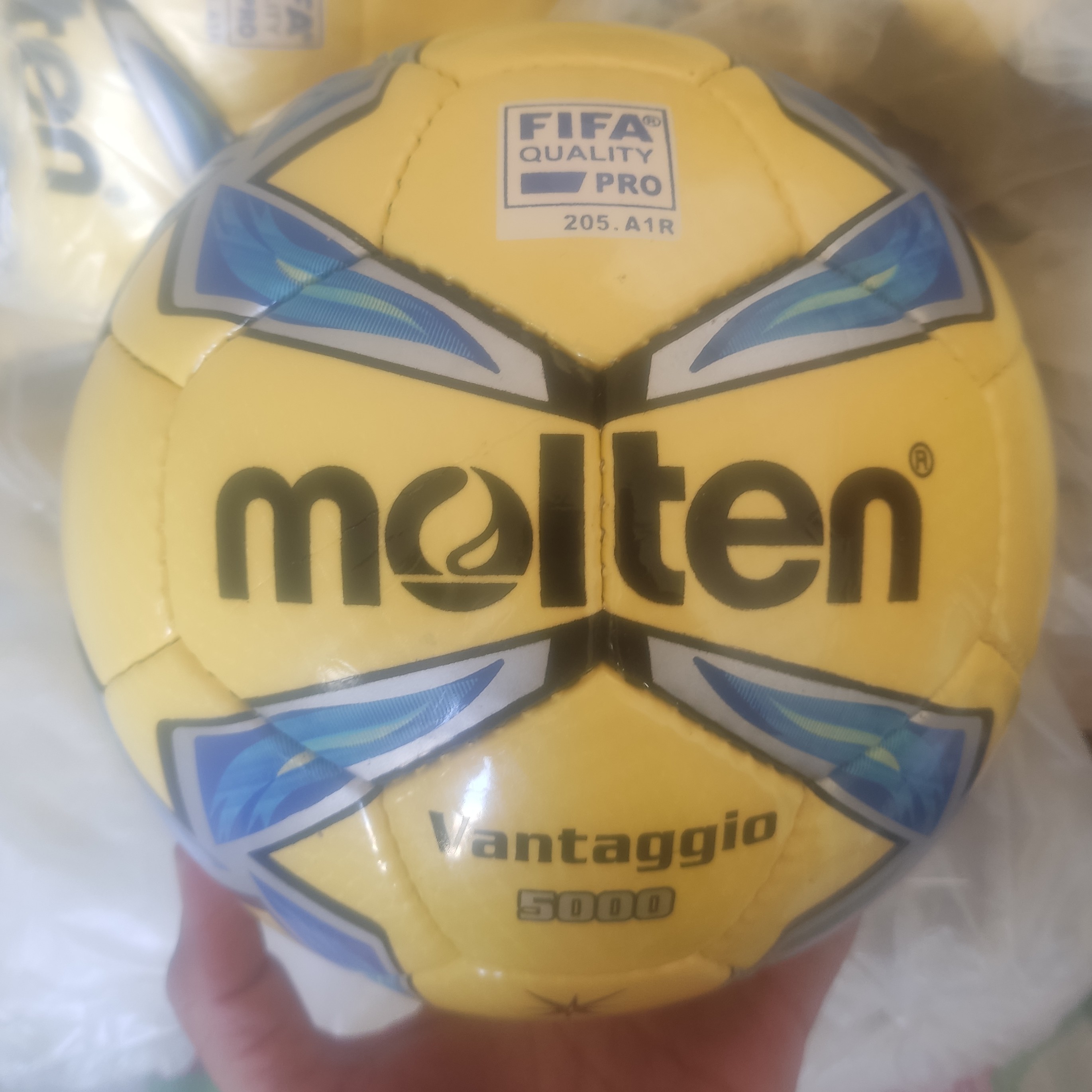 توپ فوتبال مولتن سایز5فوتبالی 