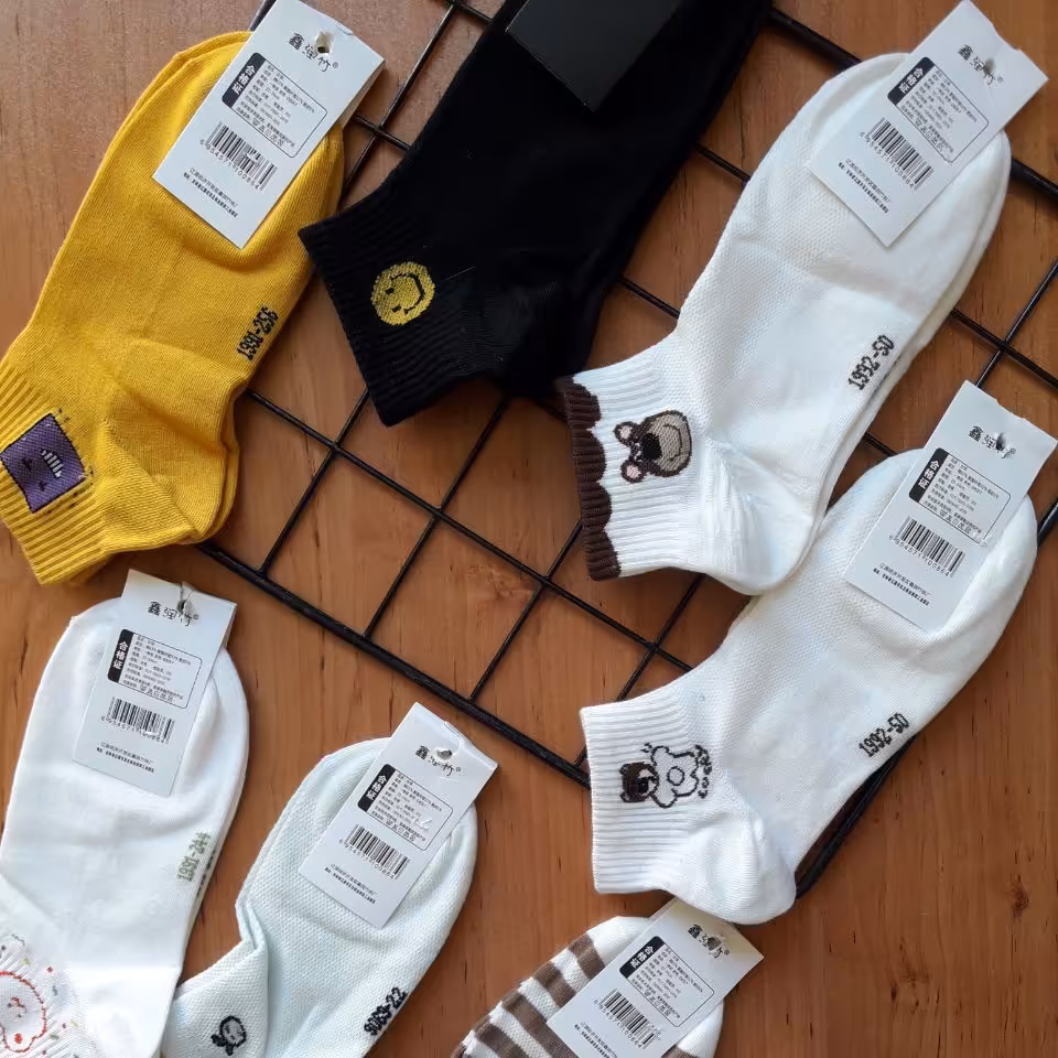 جوراب نیم ساق بغل استیکر