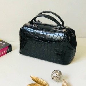 کبف ورنی زنانه