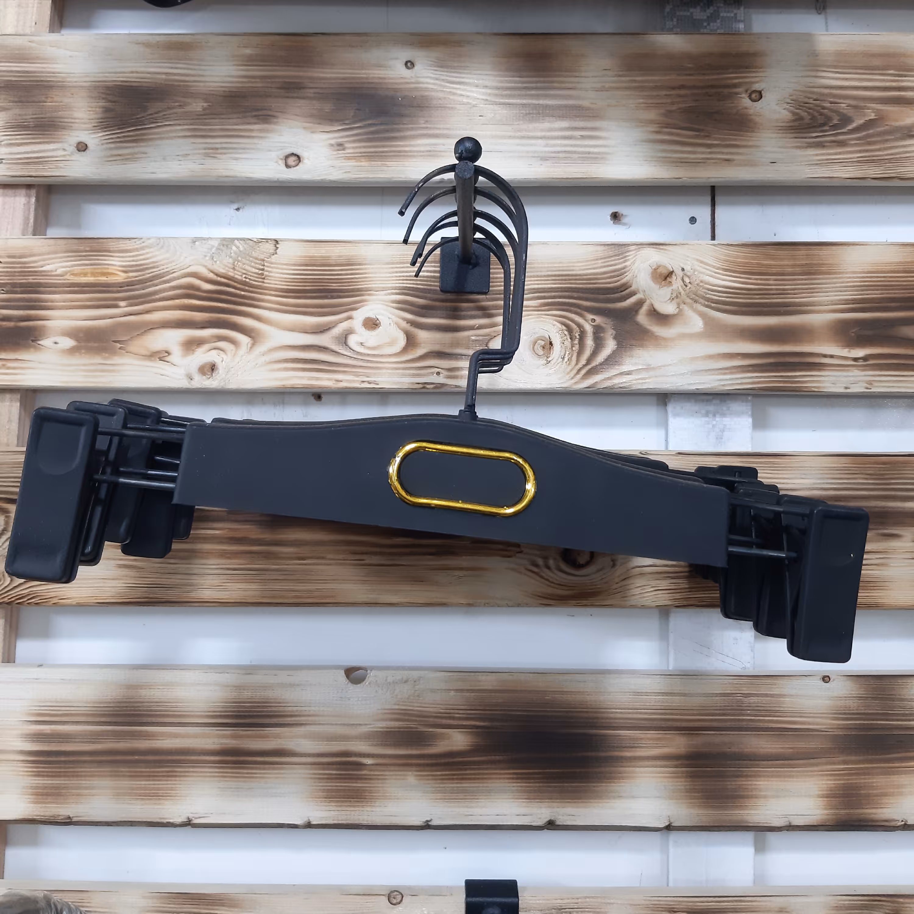 دوگیره مشکی وسط طلایی 