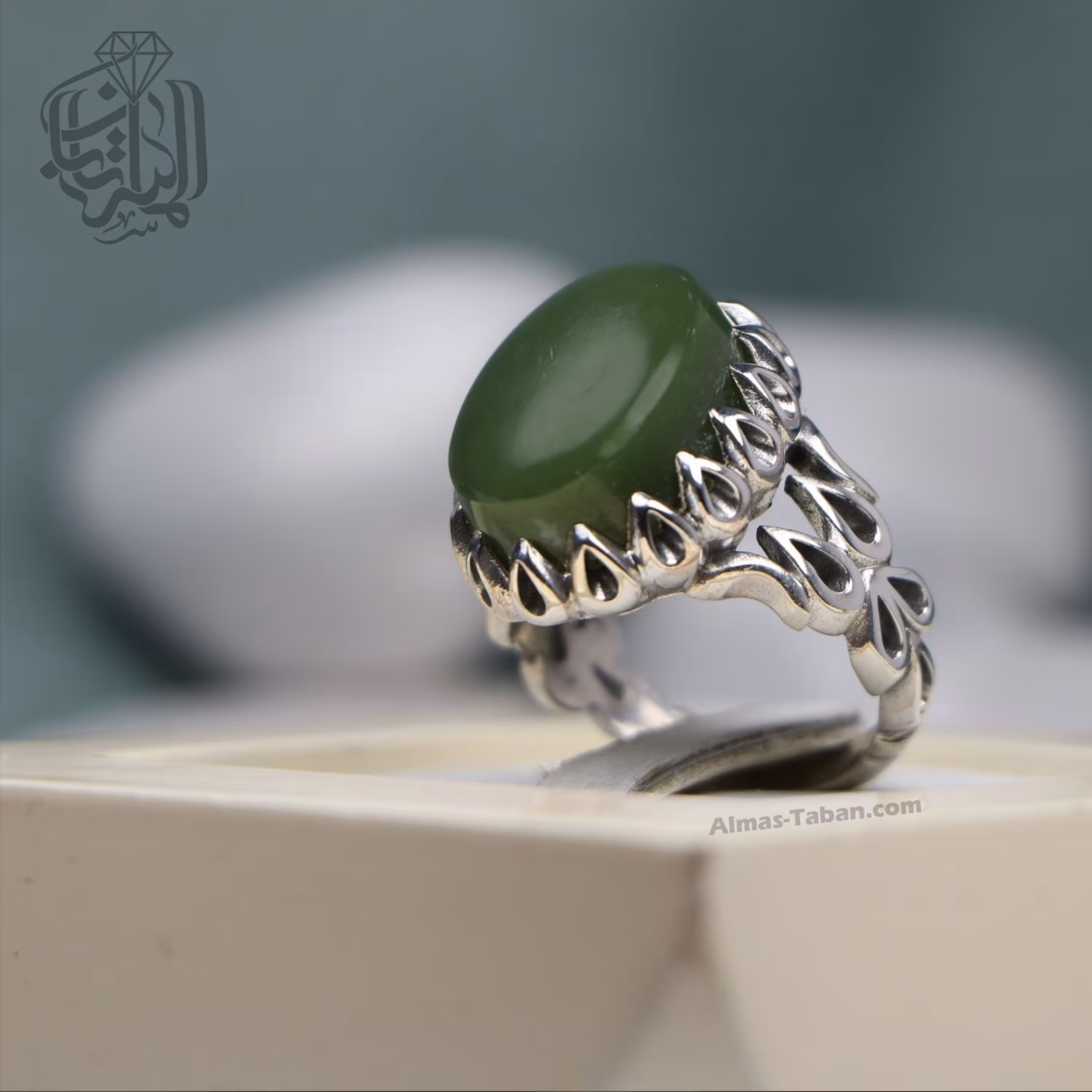 انگشتر نقره مردانه با نگین خوش رنگ یشم طبیعی اصل کد2493