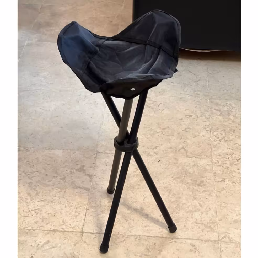 صندلی ماهیگیری زین اسبی سایز  60 در 35 در 35 دارای رنگبندی جنس فلز و پارچه