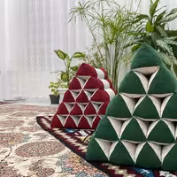 پشتی سه بعدی قرمز و سفید