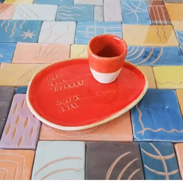 ست پذیرایی یک نفره تک رنگ سفالی