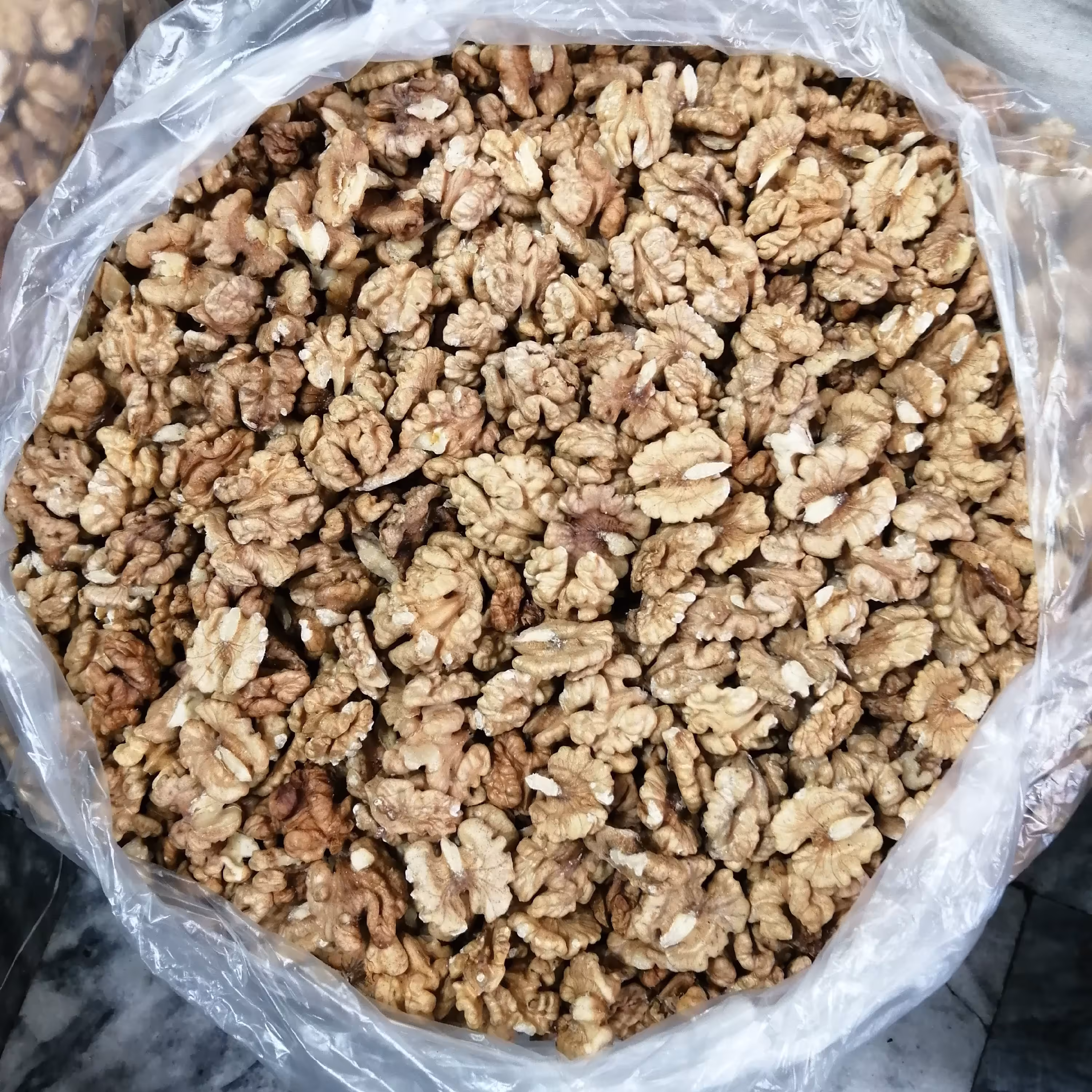 مغز گردو تازه تویسرکان 500 گرمی