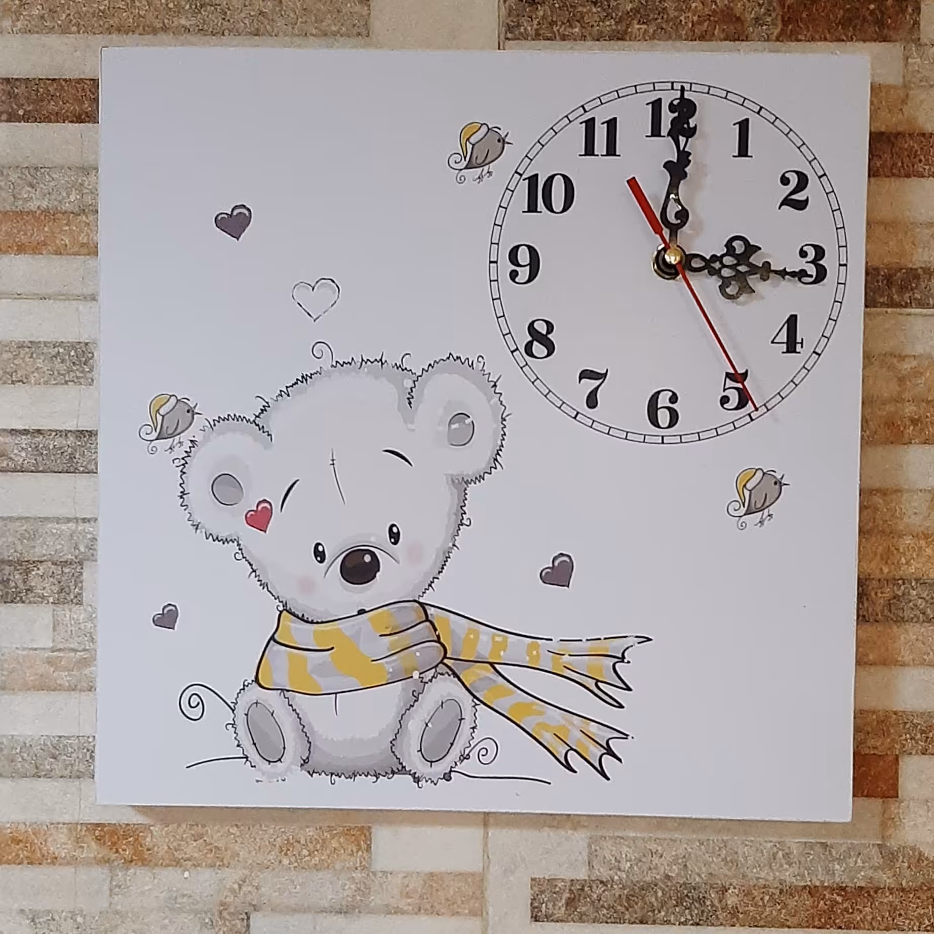 ساعت اتاق کودک طرح خرس شالدار 