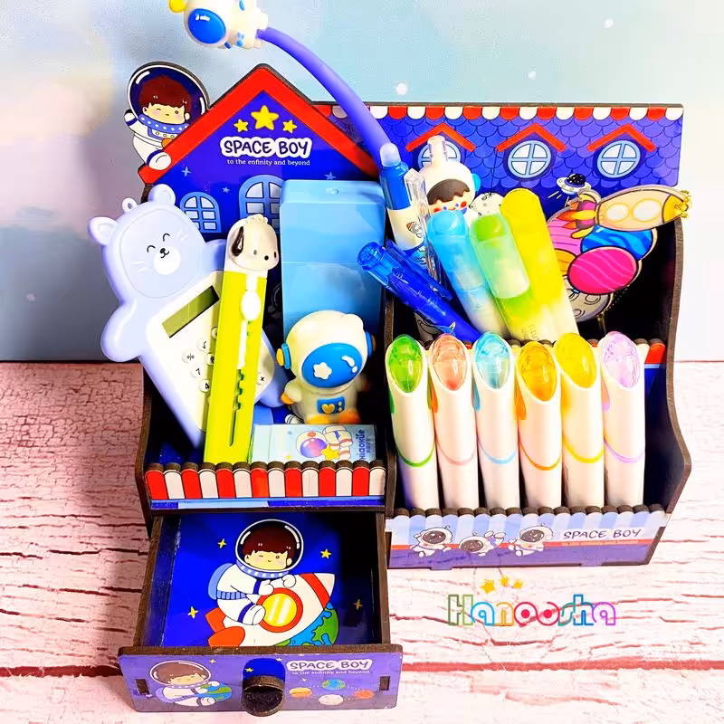 استند رومیزی فضانورد جنس چوب