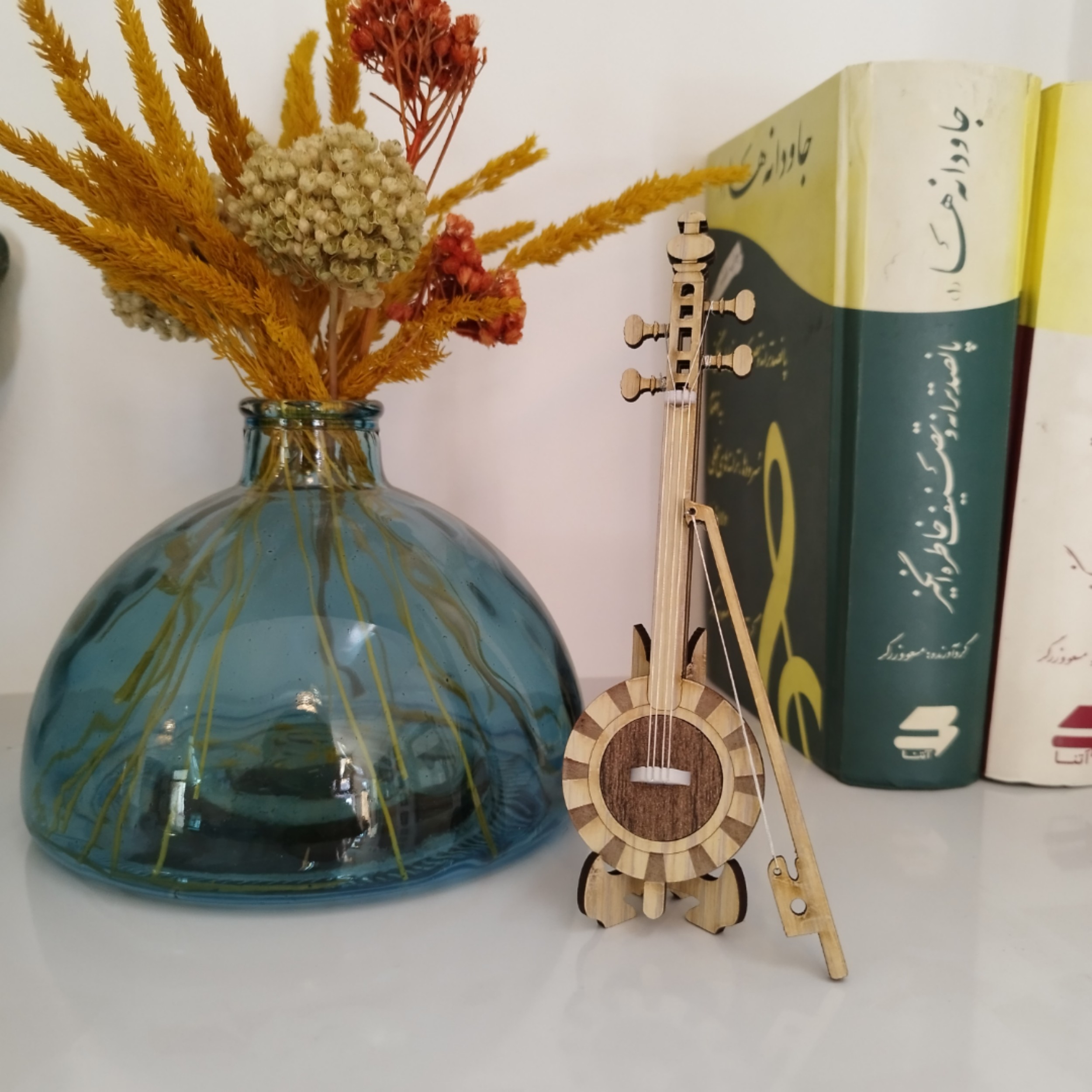 ماکت دکوری کمانچه