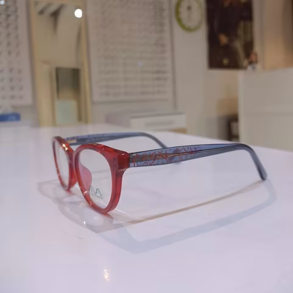 فرم عینک طبی جنس کائوچو دخترونه 