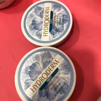 کرم مرطوب کننده دست و صورت میست