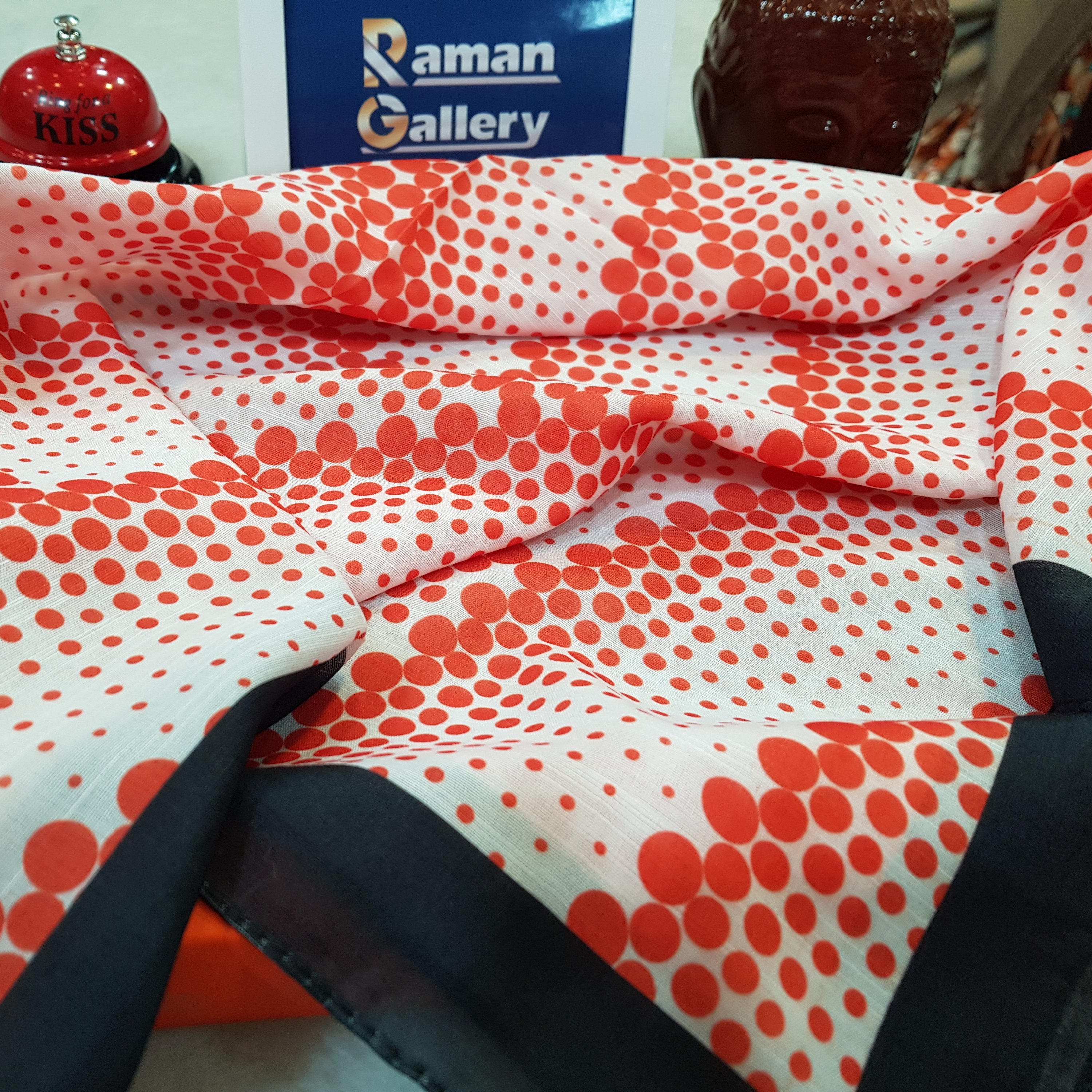 اسکارف (روسری کوتاه) نخی  دور دوز