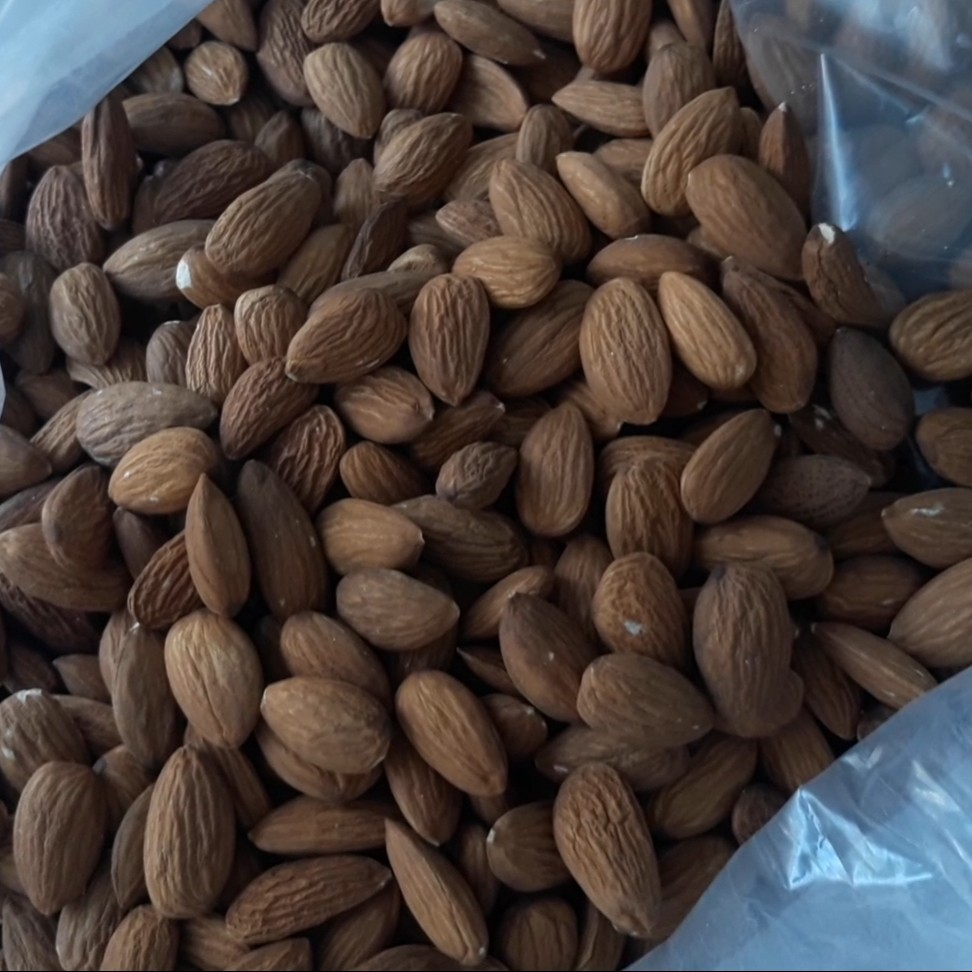مغز بادام سنگی بوداده