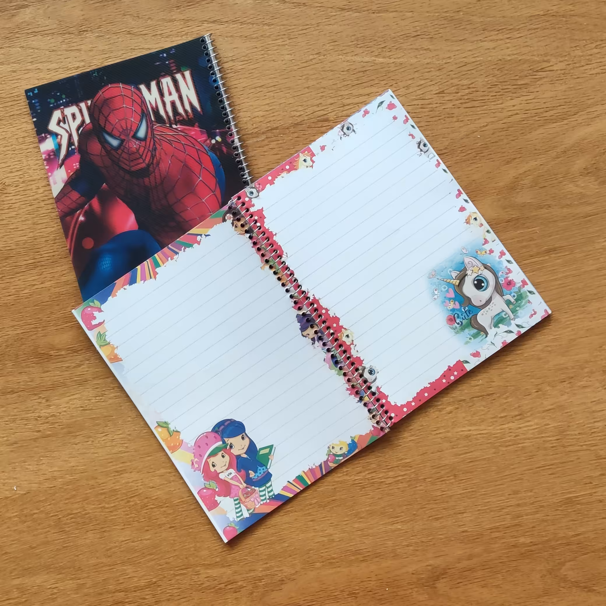 دفتر حاشیه دار یا داخل طرح دار 50 برگ جلد طلقی فنری