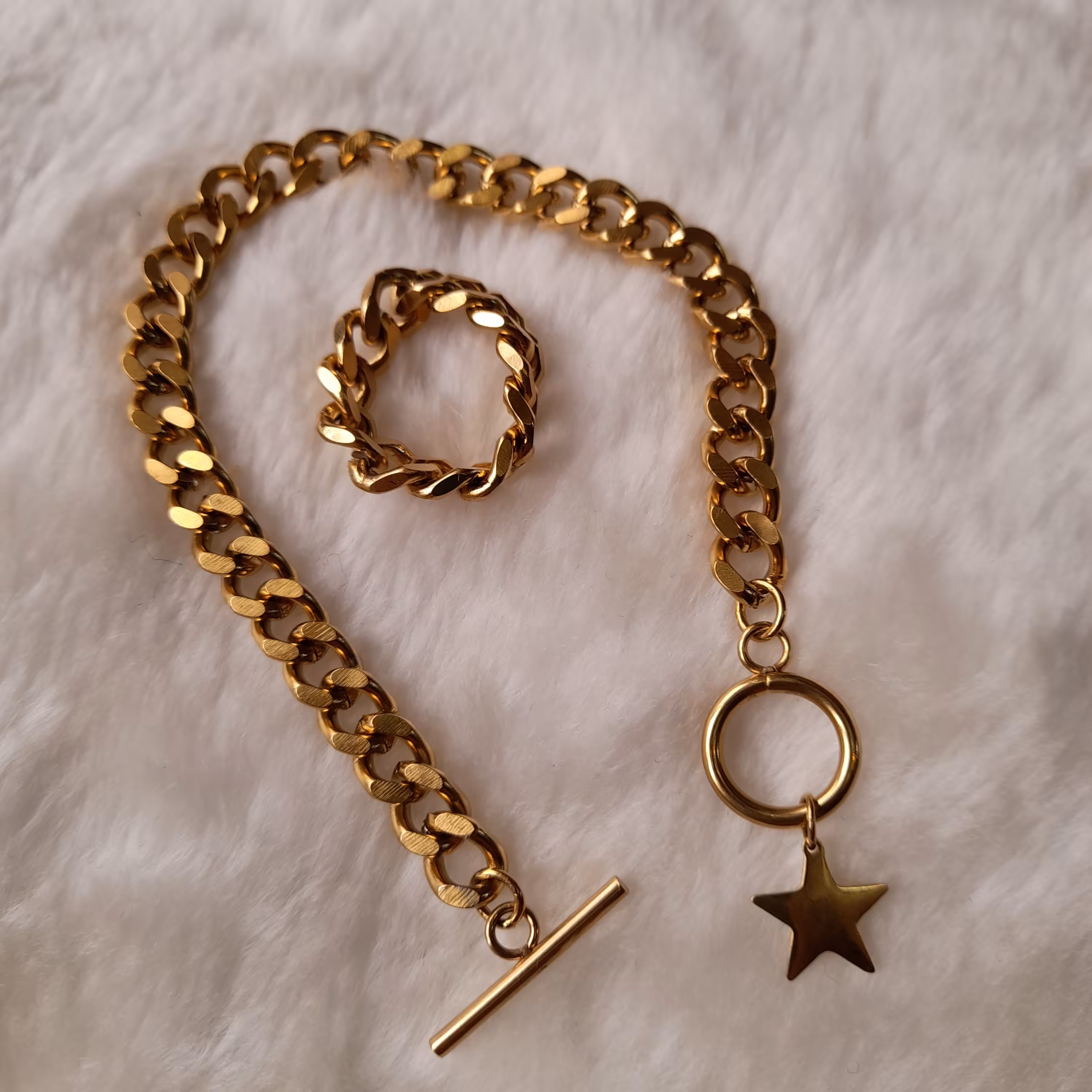 دستبند و انگشتر استیل با قفل تی و رنگ ثابت و ضد حساسیت(غرفه انیلا اکسسوری)