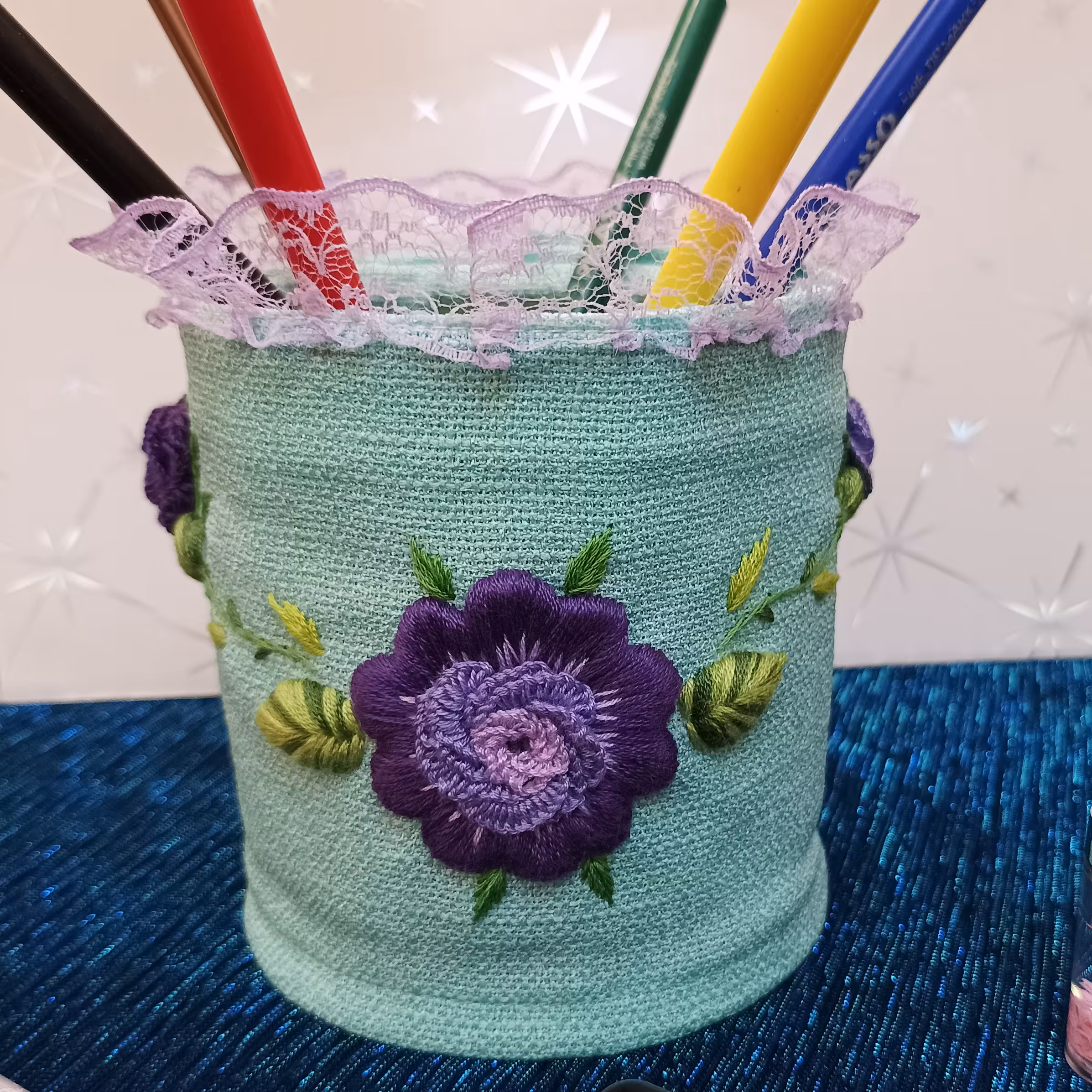 نظم دهنده گلدوزی شده با دست 