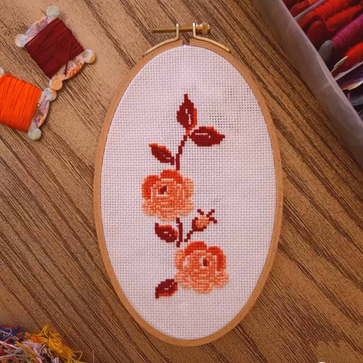 قاب شماره دوزی گل حاشیه