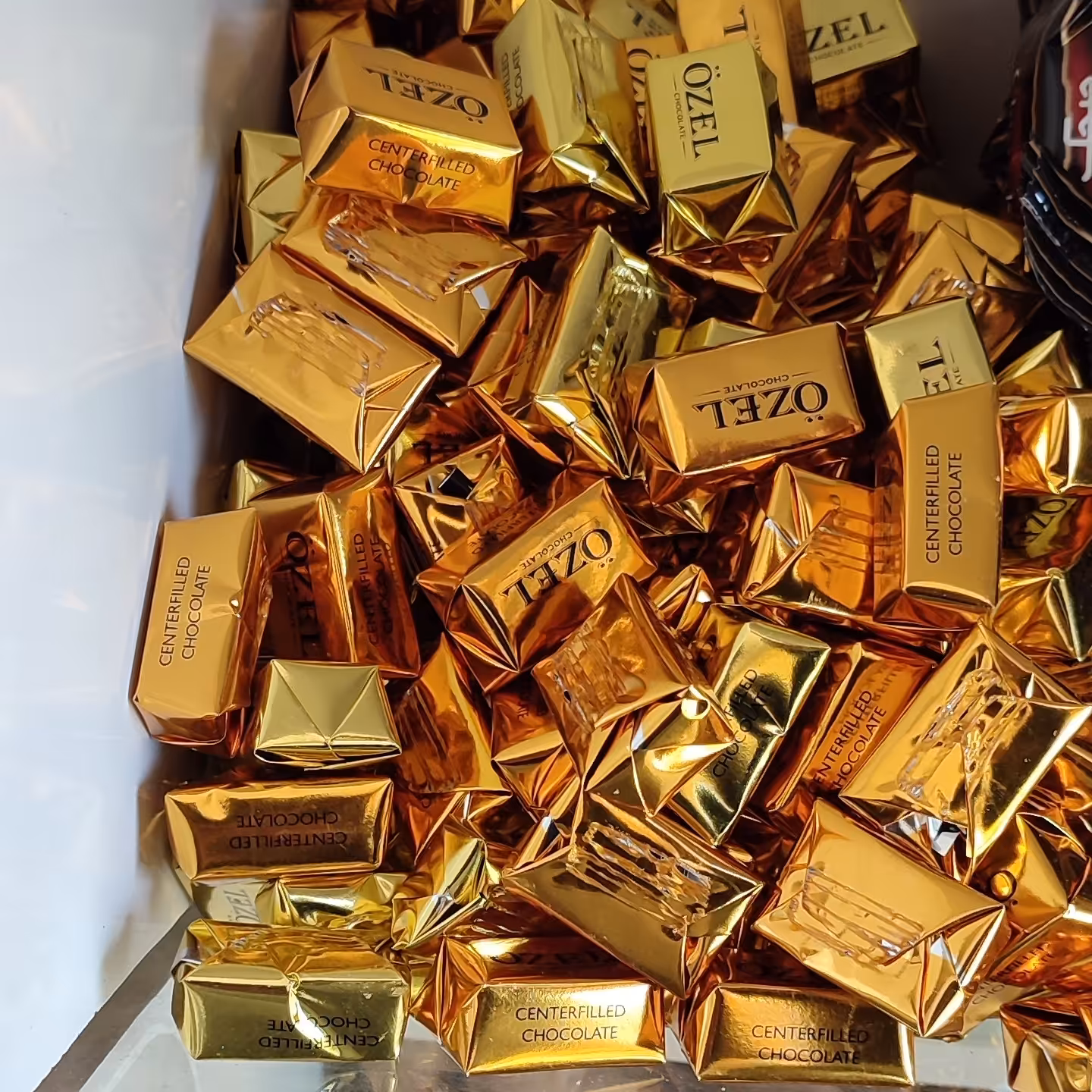 شکلات کاکائویی ozel مغز دار