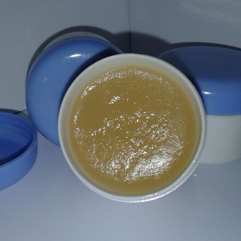 پماد سوختگی محصولات طبیعی زیتون