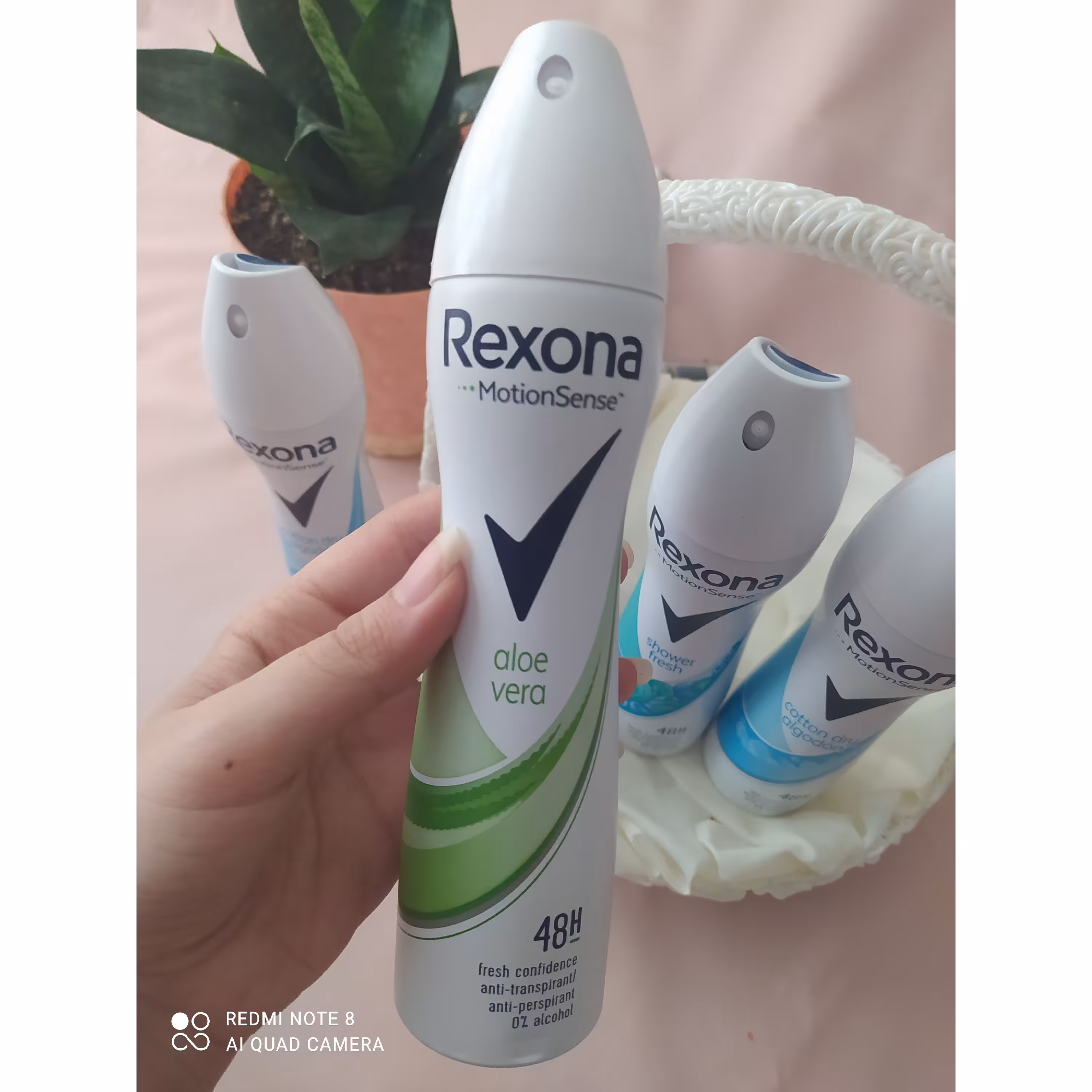 اسپری ضد تعریق زنانه رکسونا مدل aloe vera حجم 200 میلی لیتر