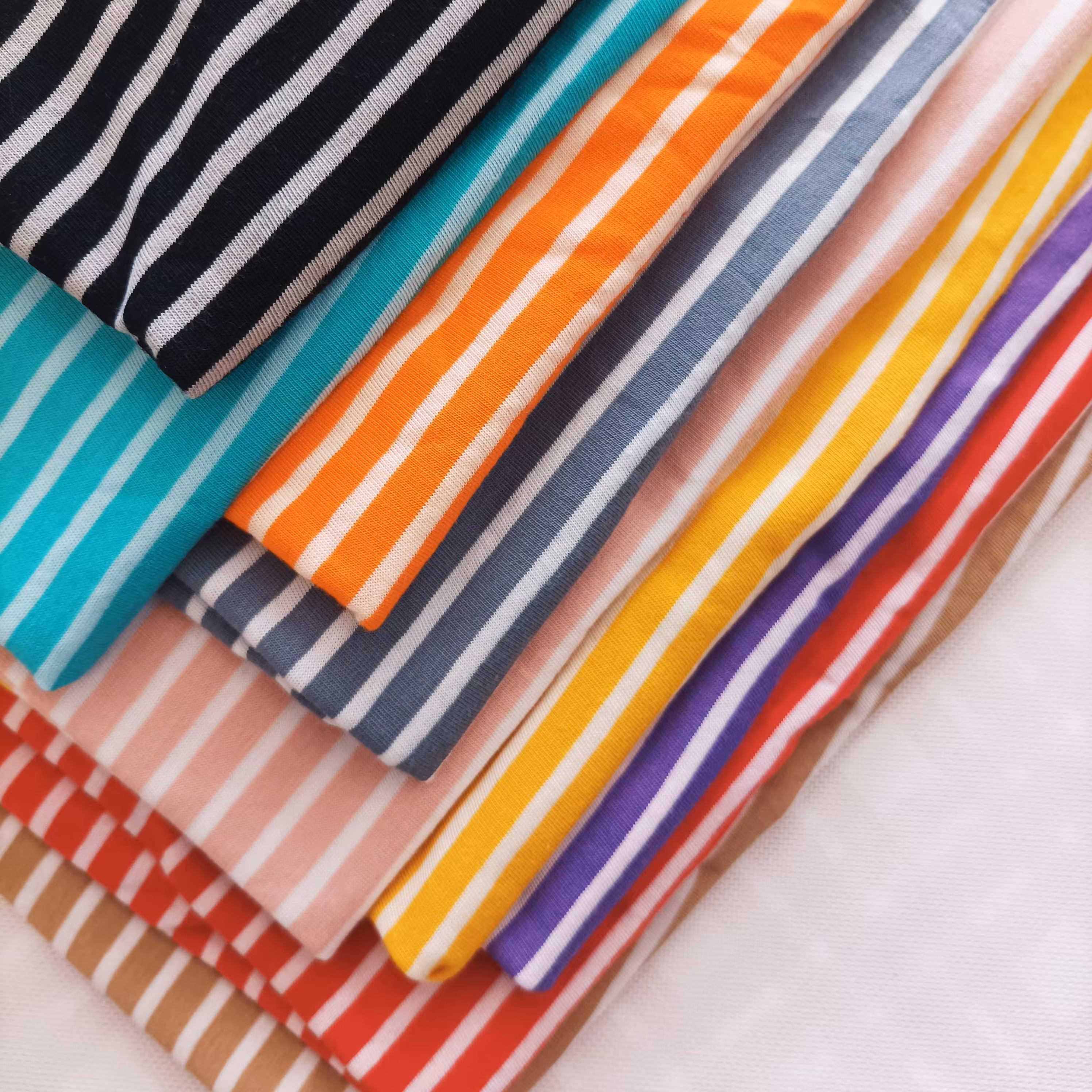 تیشرت راه راه دخترانه و زنانه جنس لاکرا بسیار نرم و لطیف