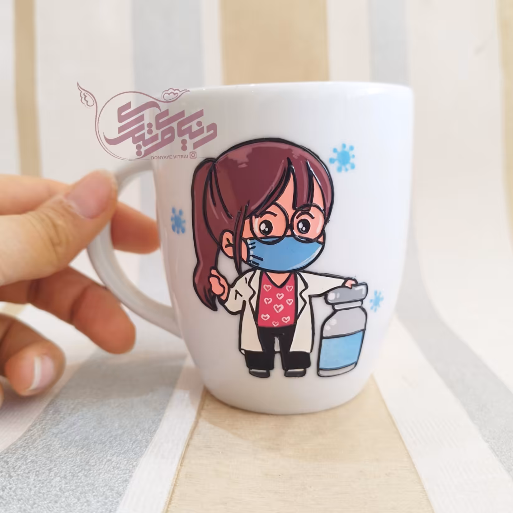 ماگ خانم پرستار، ماگ ویترای، لیوان چینی، لیوان دسته دار، هدسه روز پرستار، نقش برجسته و براق، ارسال رایگان