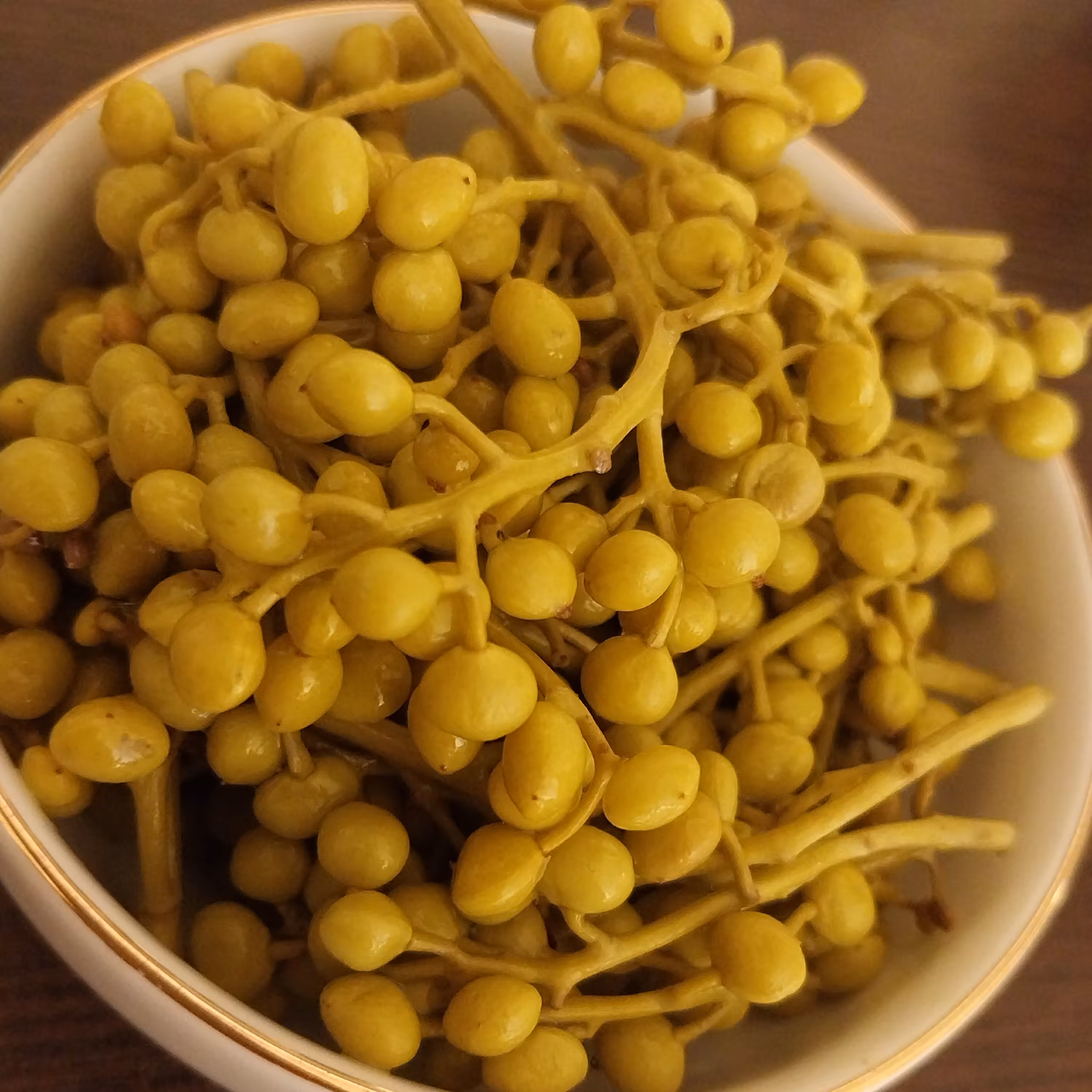 ترشی بنه یا پسته کوهی 