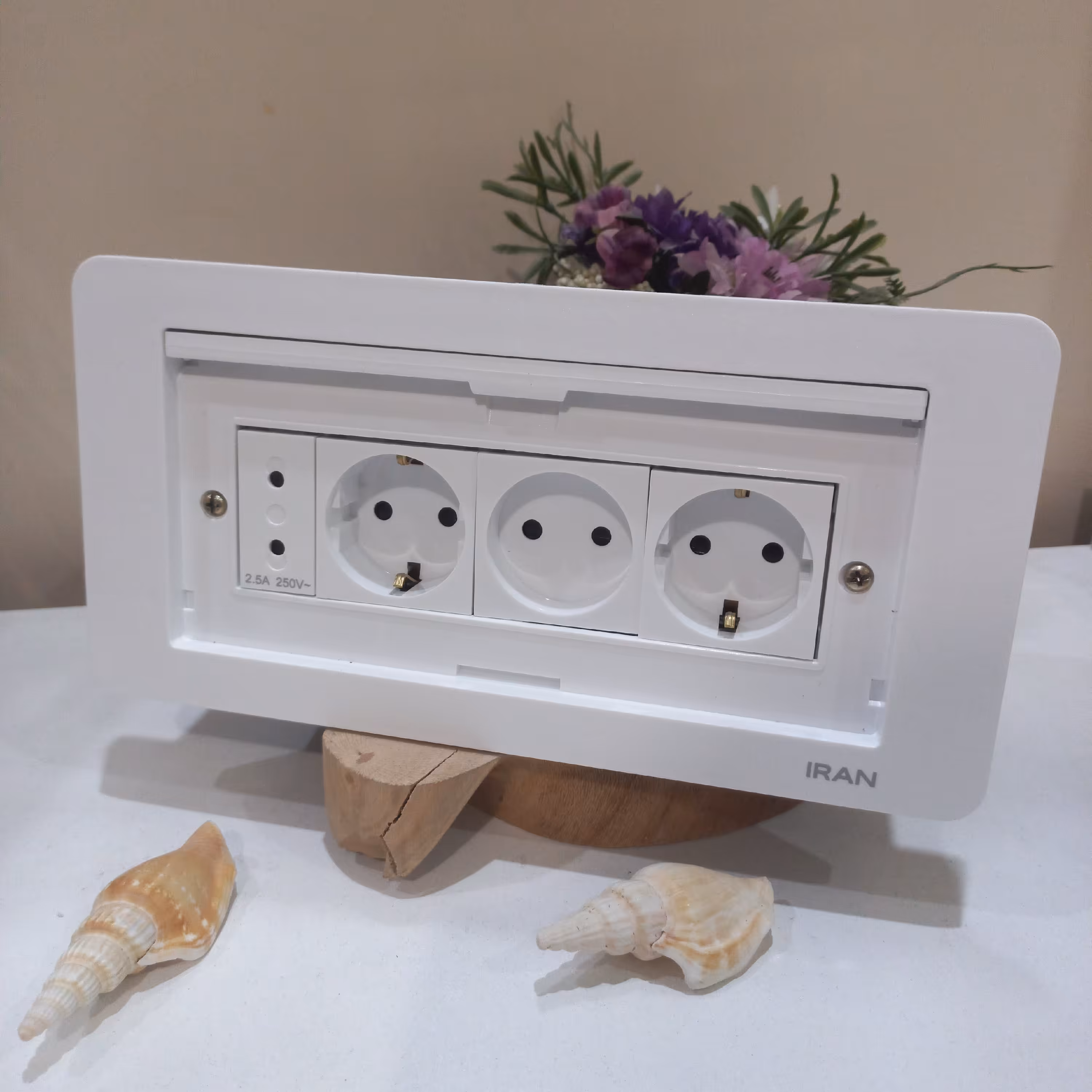 پریز  کابینتی توکار ایران الکتریک - دیاموند سفید