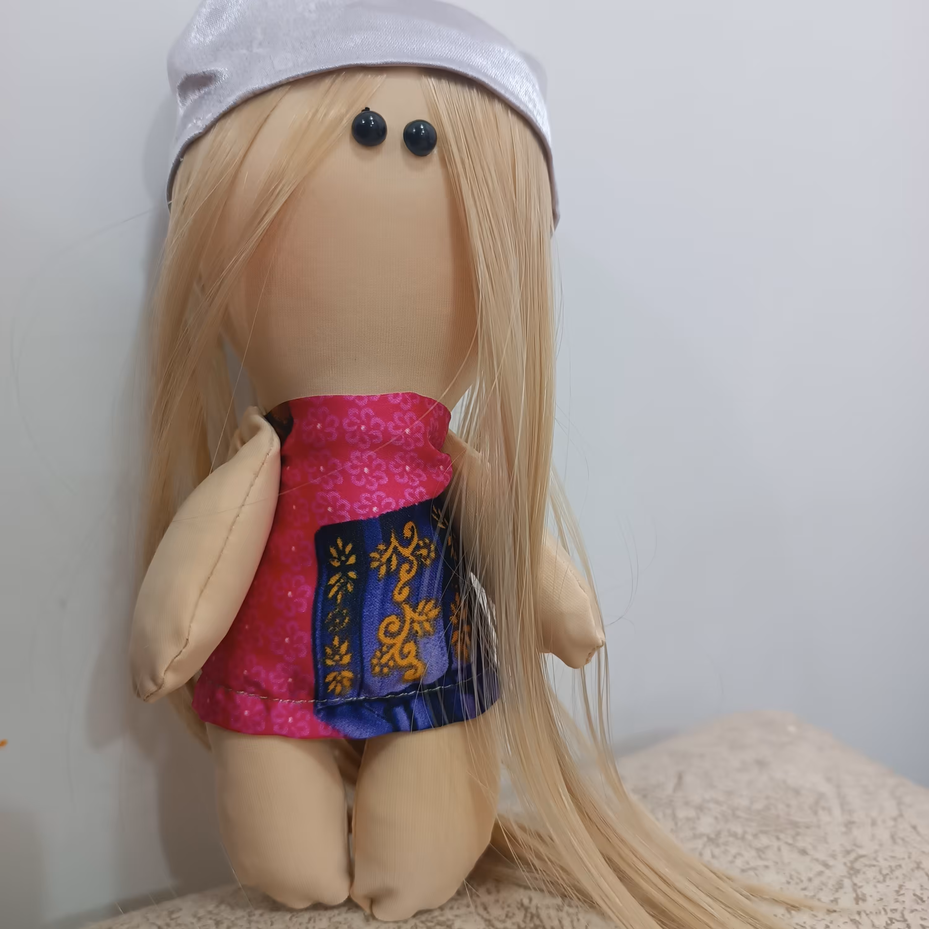 عروسک روسی زیبا دستساز 20سانتی جنس بدن پارچه درجه یک و الیاف طبیعی بدون حساسیت مناسب کوچولوهای شما