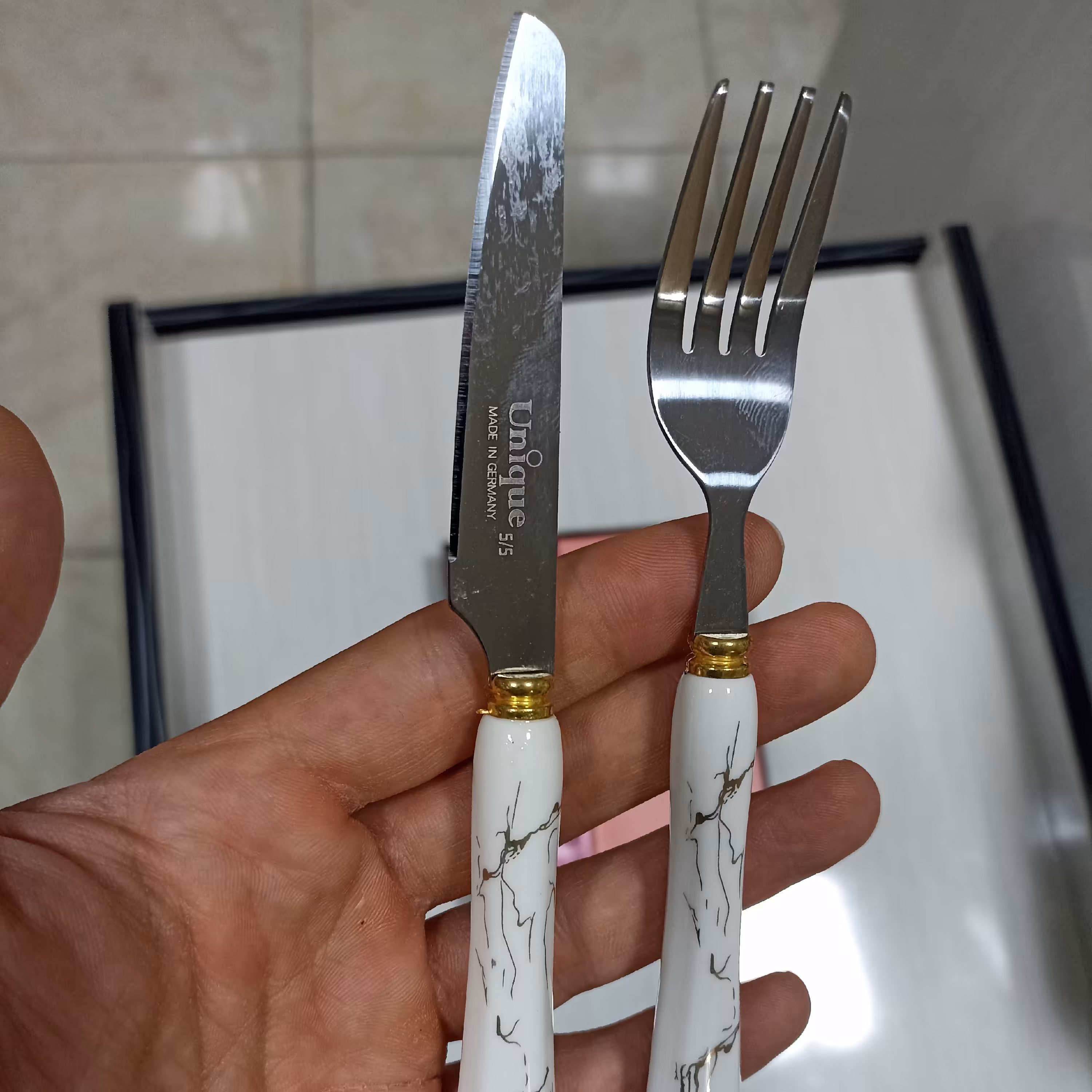 کارد و چنگال یونیک unique طرح ماربل دسته سرامیکی 