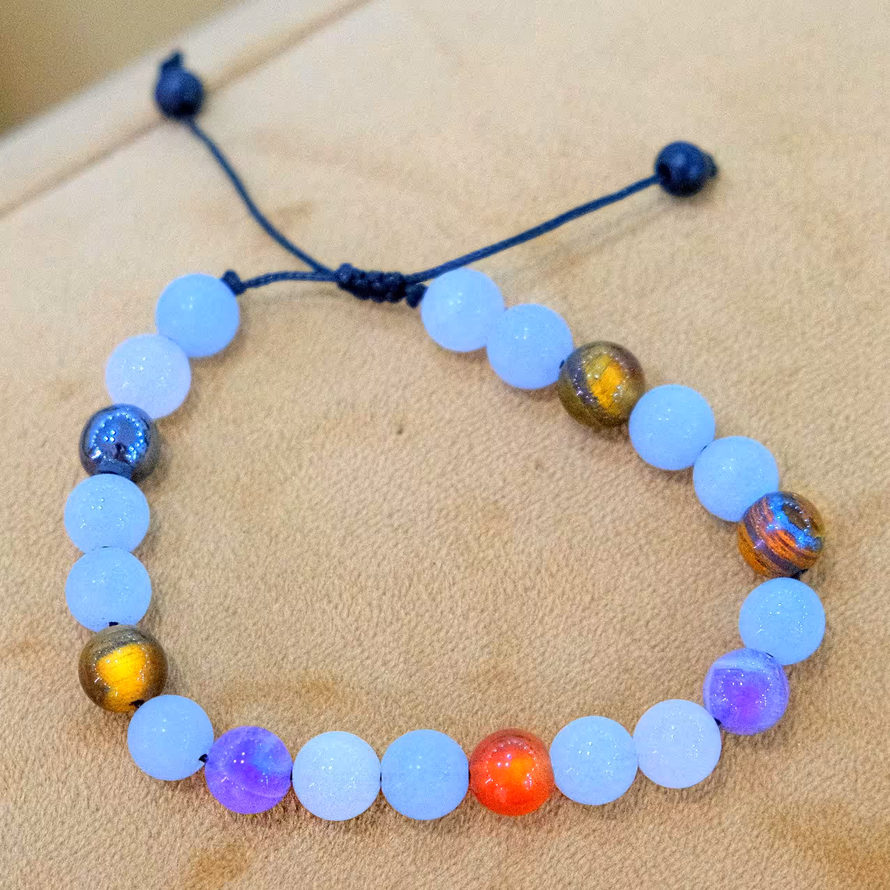 دستبند سنگ های آکوامارین چشم ببر حدید سیترین لاجورد رزکوارتز و امیتیس