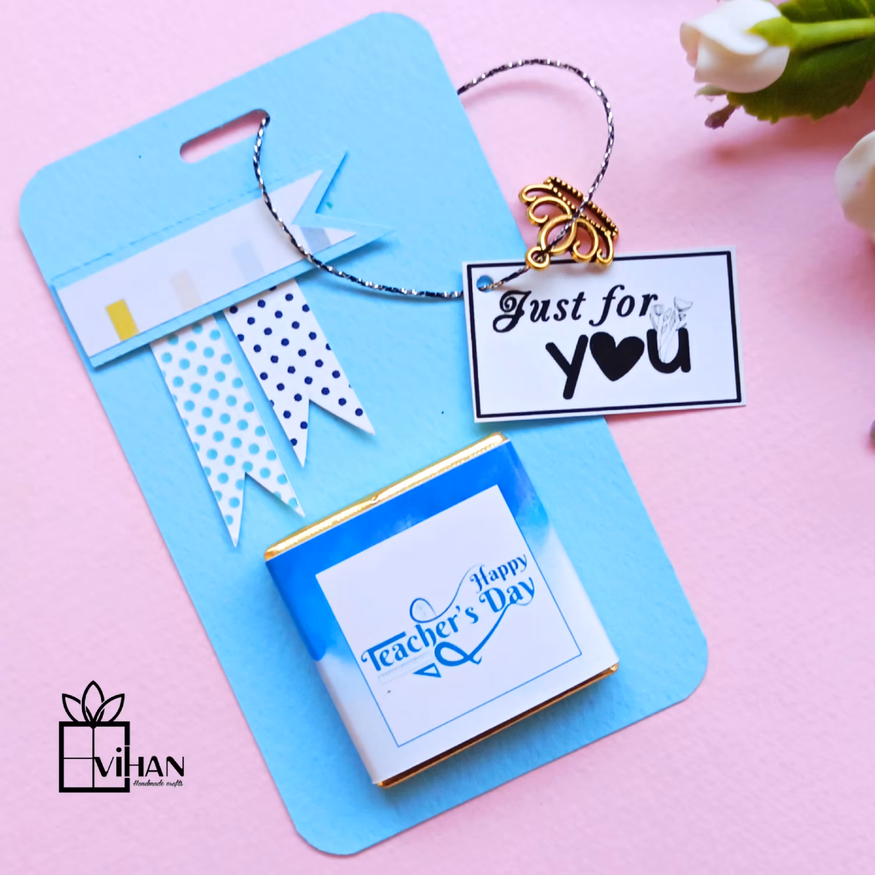 شکلات گیفت مربعی  روز معلم همراه با تگ و آویز 1