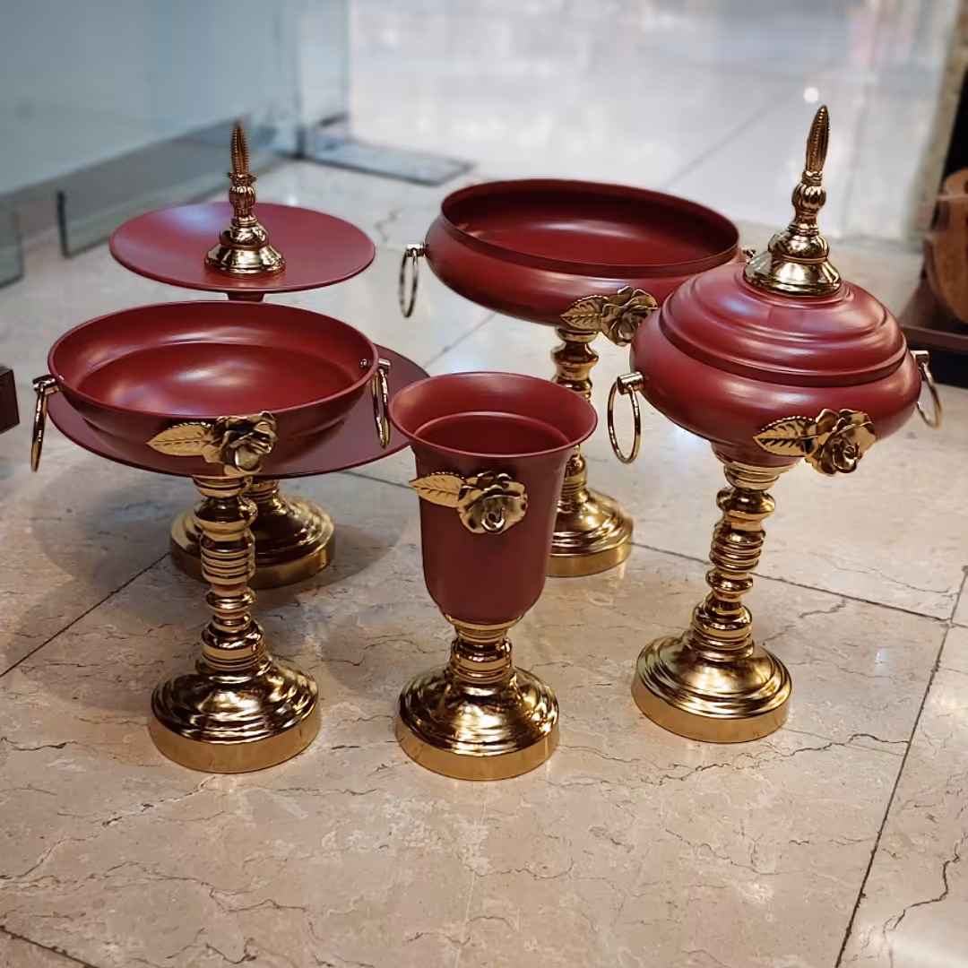 سرویس پذیرایی پایه بلند گل رز قرمز رنگ استاتیک با آبکاری فورتیک برنز  درجه یک