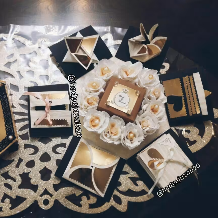 جعبه هدیه شش ضلعی طلایی قرمز  یک لایه