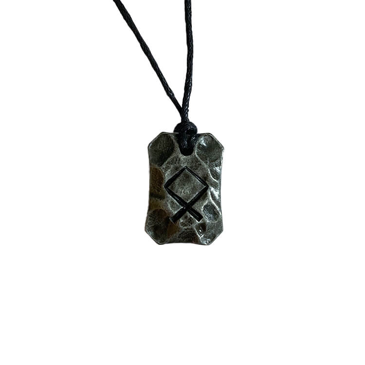 گردنبند طرح الفبای رونی Othala