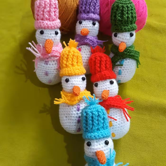 جاکلیدی آدم برفی در رنگ های متنوع