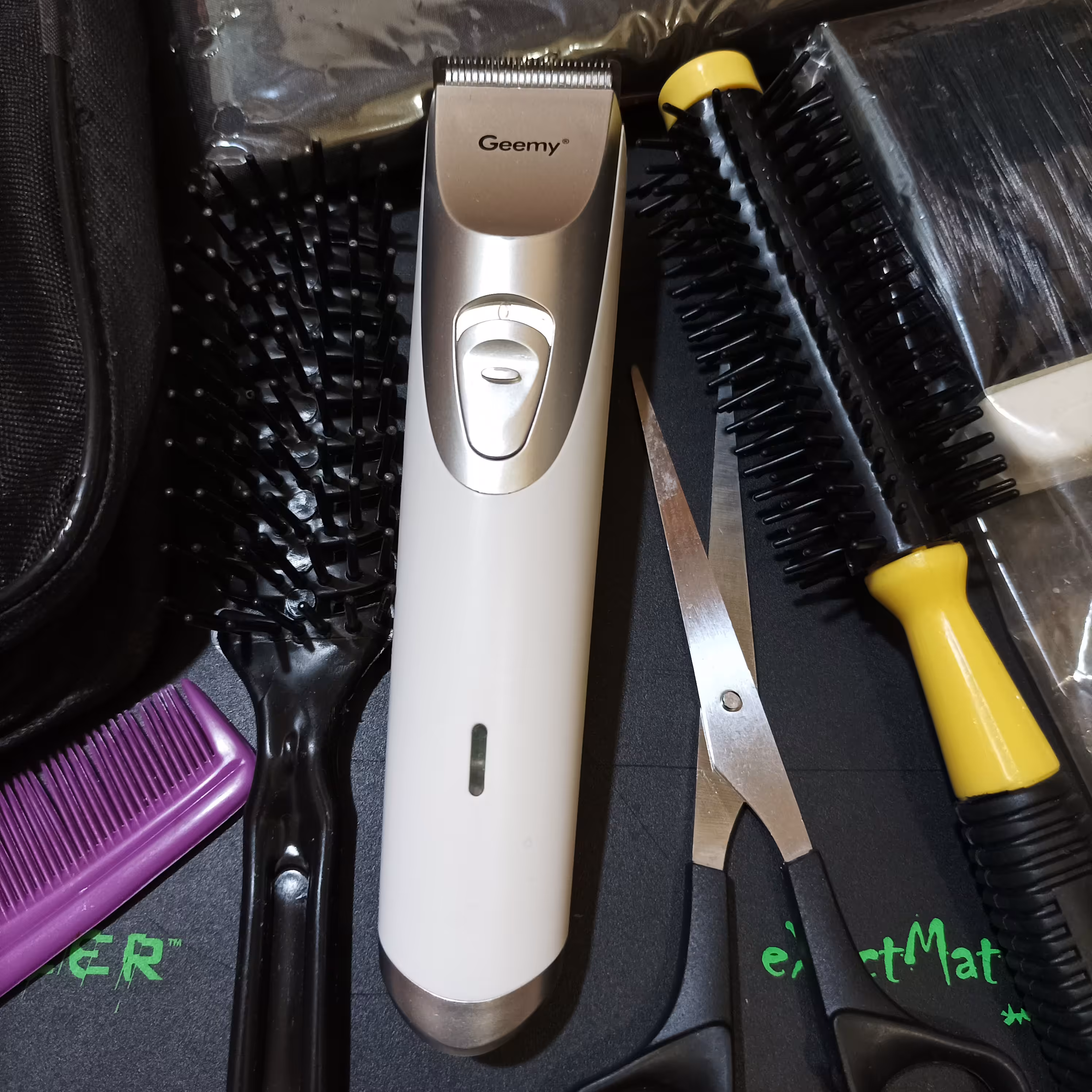 پکیج کامل وسایل شخصی اصلاح موی آقایان ( پکیج شماره 1 )