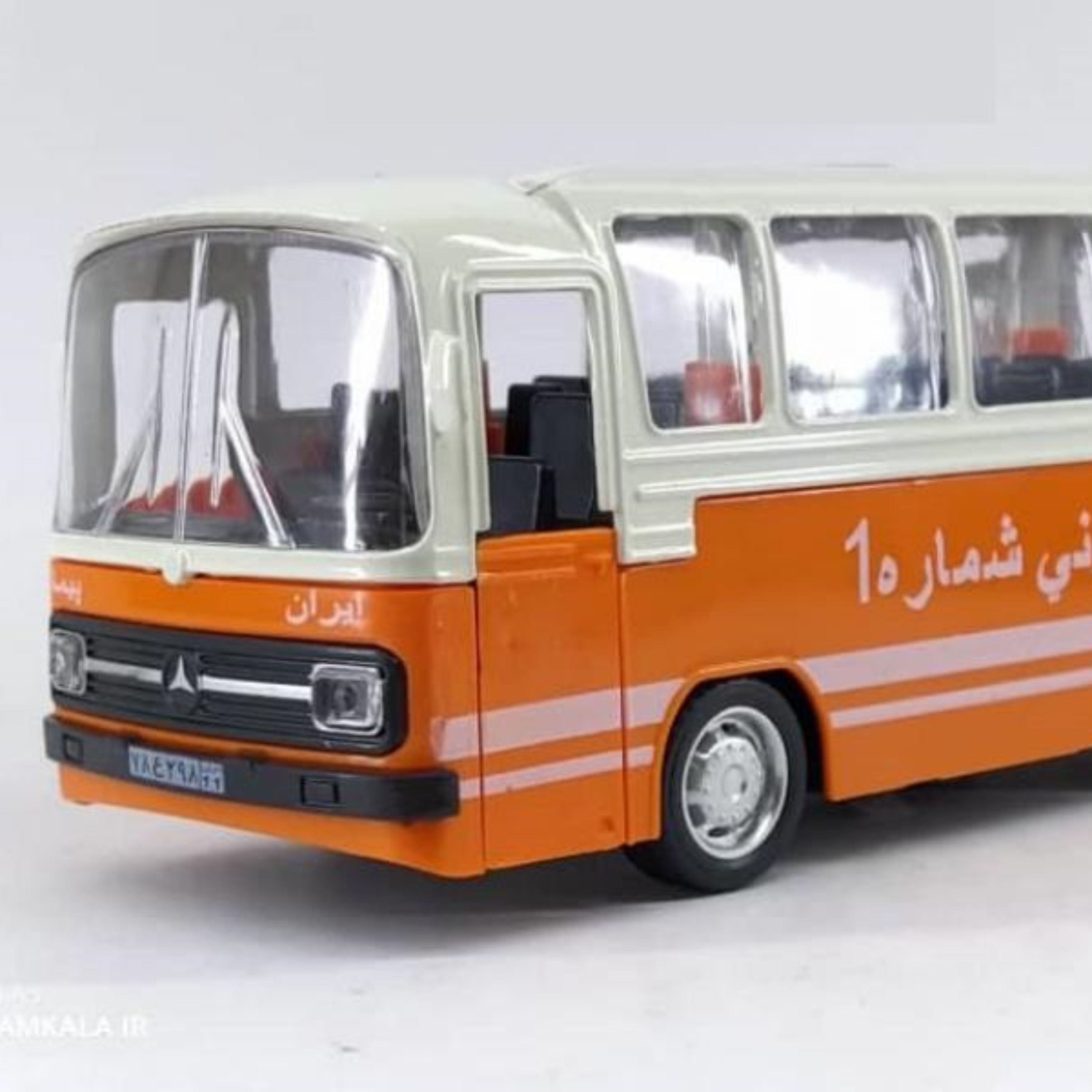 ماکت اتوبوس قدیمی (3384) نارنجی