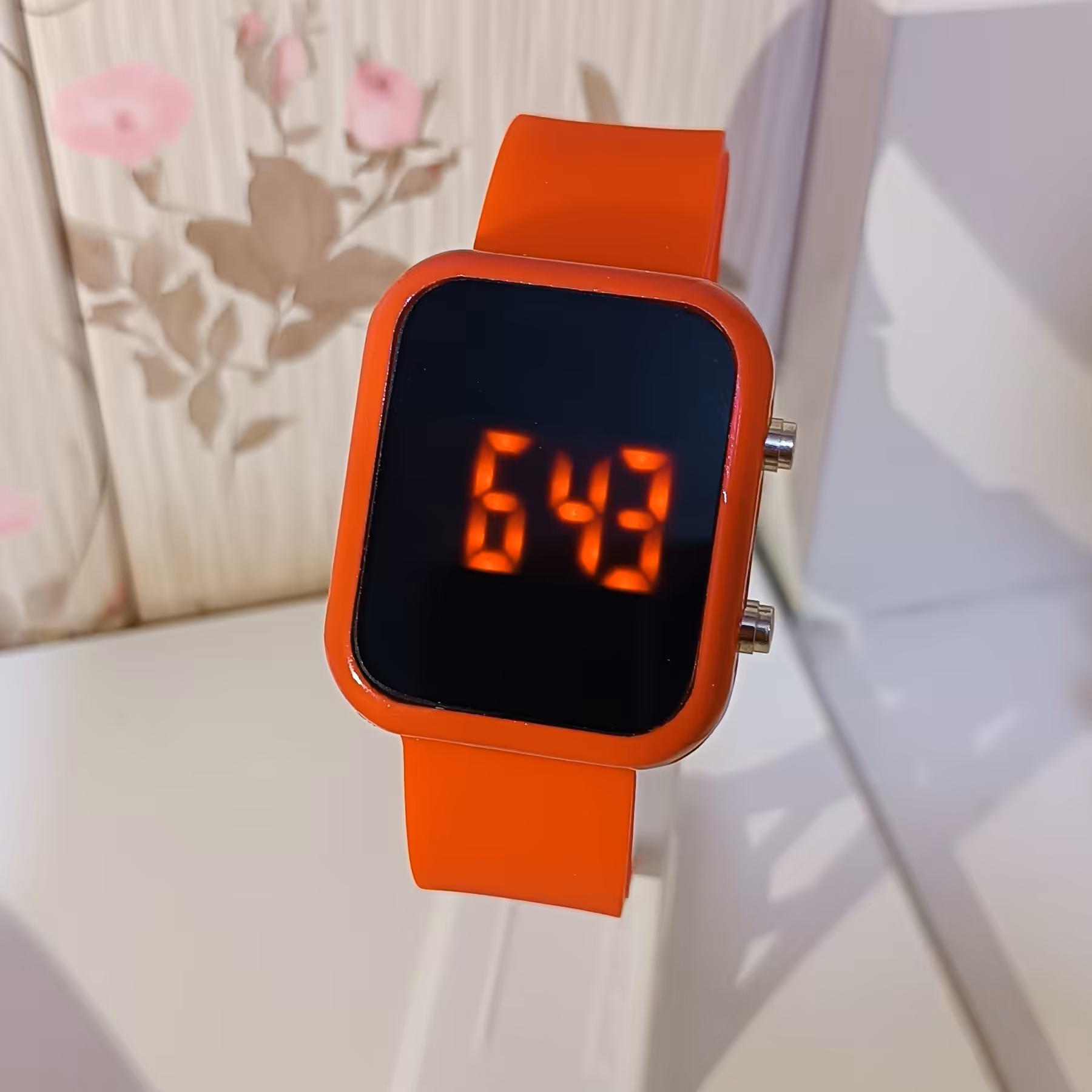 ساعت مچی اسپرت کامپیوتری بند سیلیکونی صفحه مستطیل کیفیت مناسب قرمز (کد73)