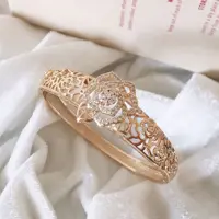 دستبند آنتیک مارک معروف xuping کاملا مشابه طلا
