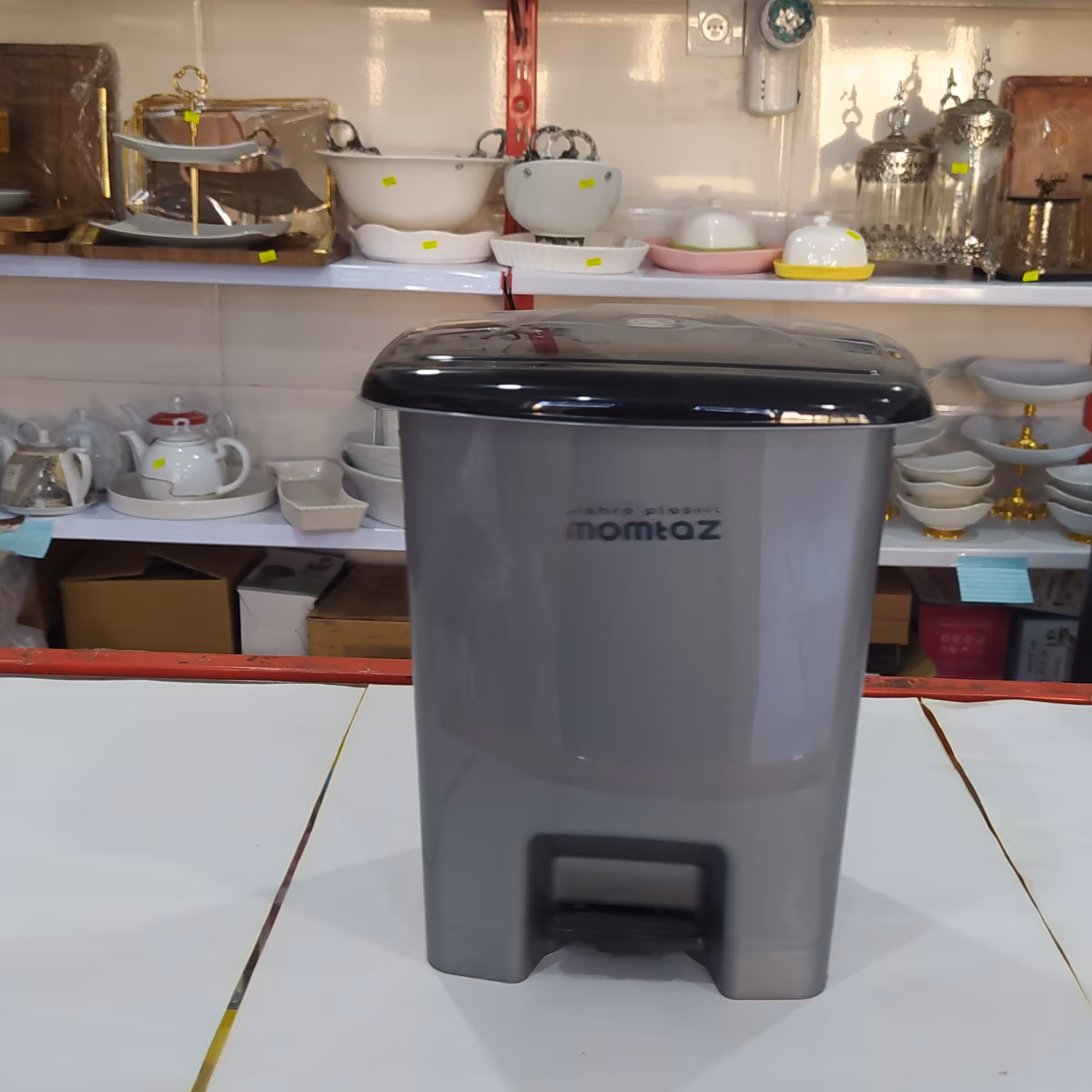 سطل زباله پدالی کوچک