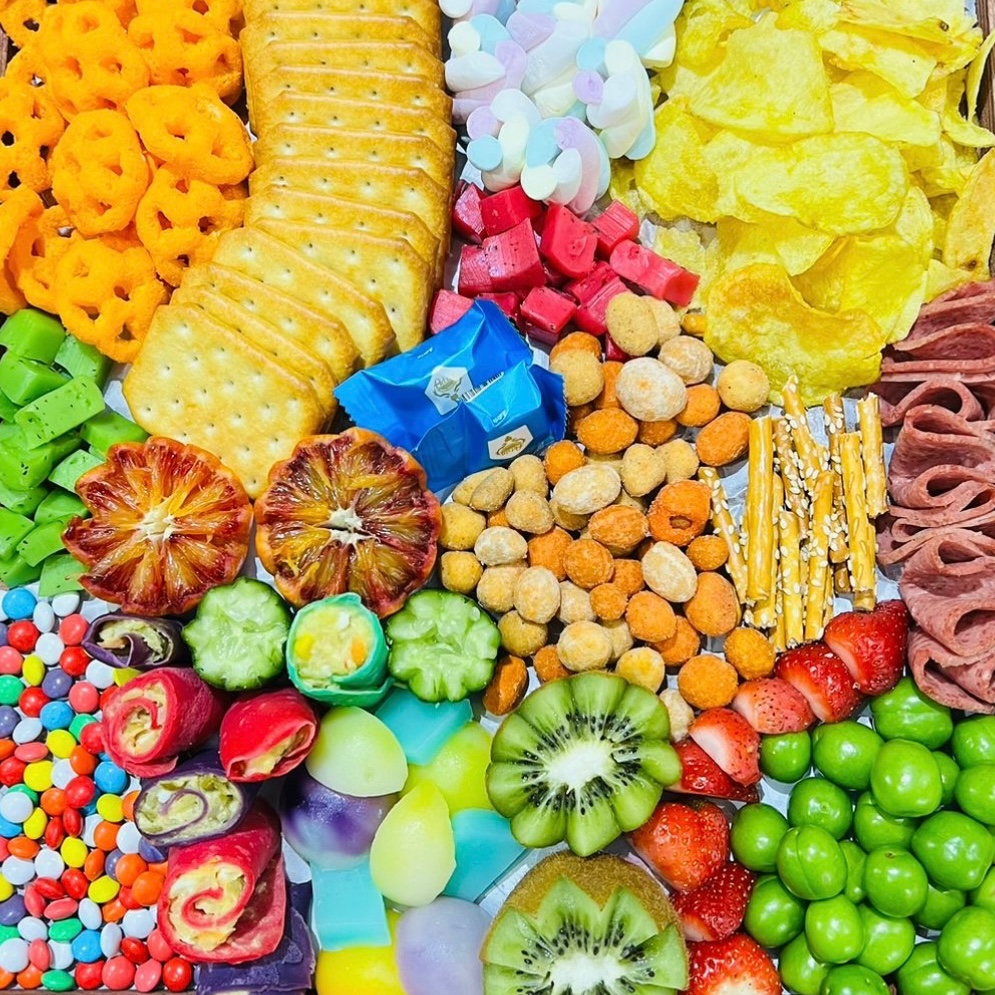 سینی تنقلات 8 تا 10 نفره (پاستیل و مارشمالو دستساز)