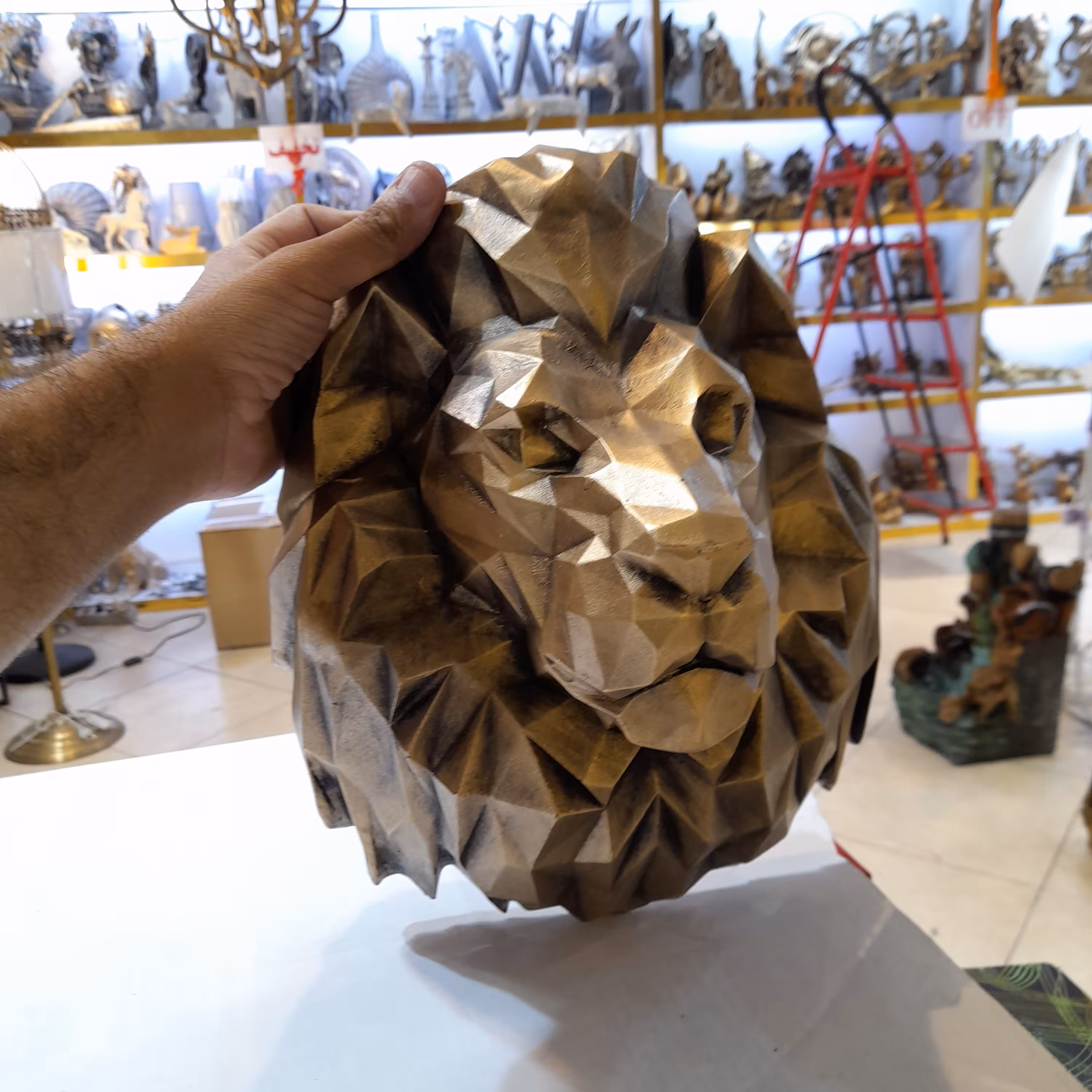 مجسمه شیر دیواری ، شیر گرافیکی ، شیر پلی استری ، دیوارکوب شیر