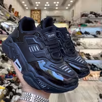 کتونی پردا جدید و زیبا  جنس رویه پختی ورنی قالب استاندارد  زیره پیو خوشپا و راحت 