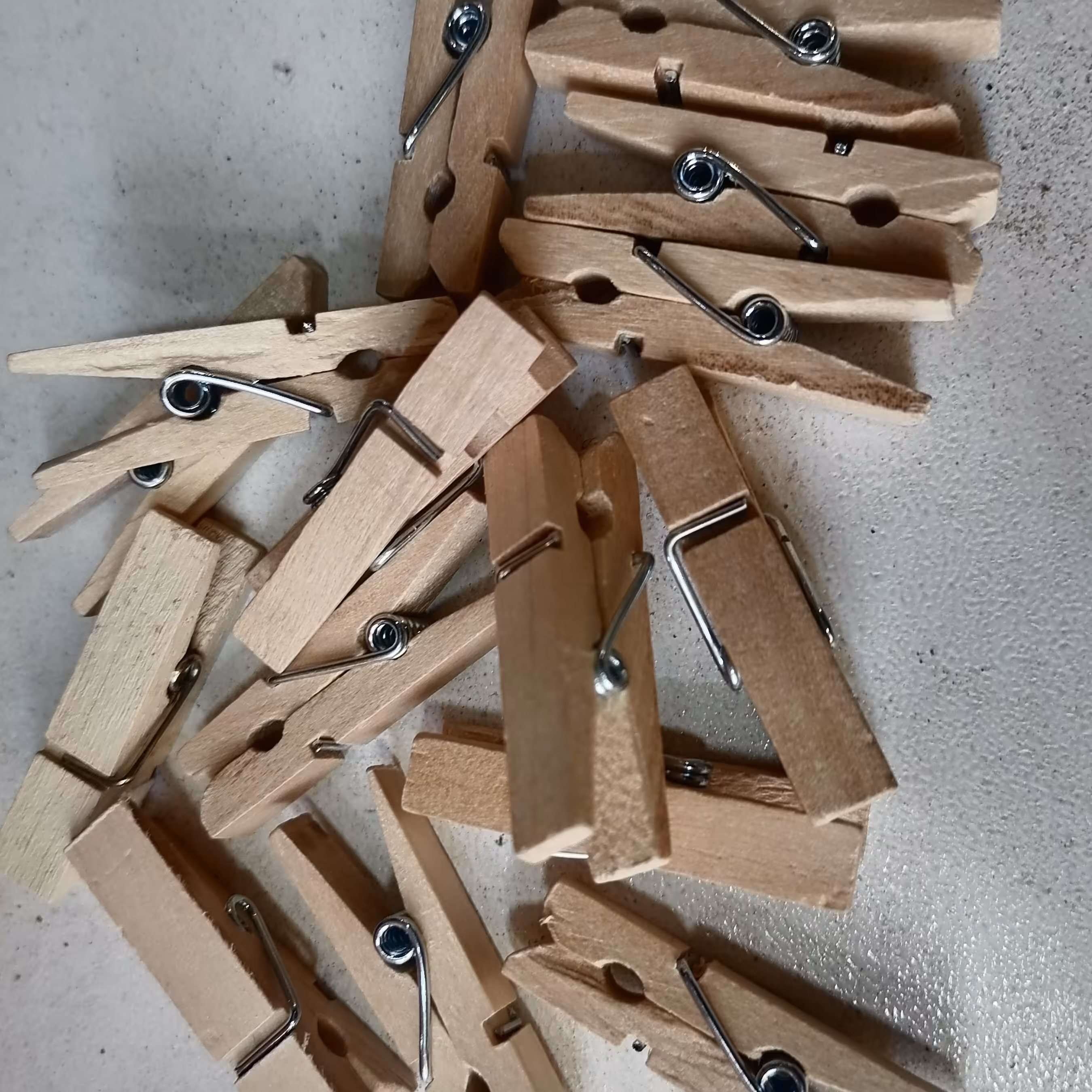 گیره چوبی 2و نیم سانت بی رنگ (بسته 50تایی) 