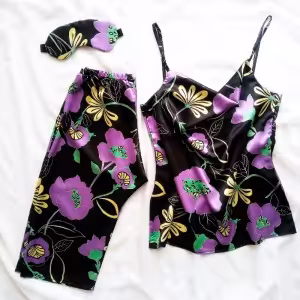 تاپ و شلوارک و چشم بند