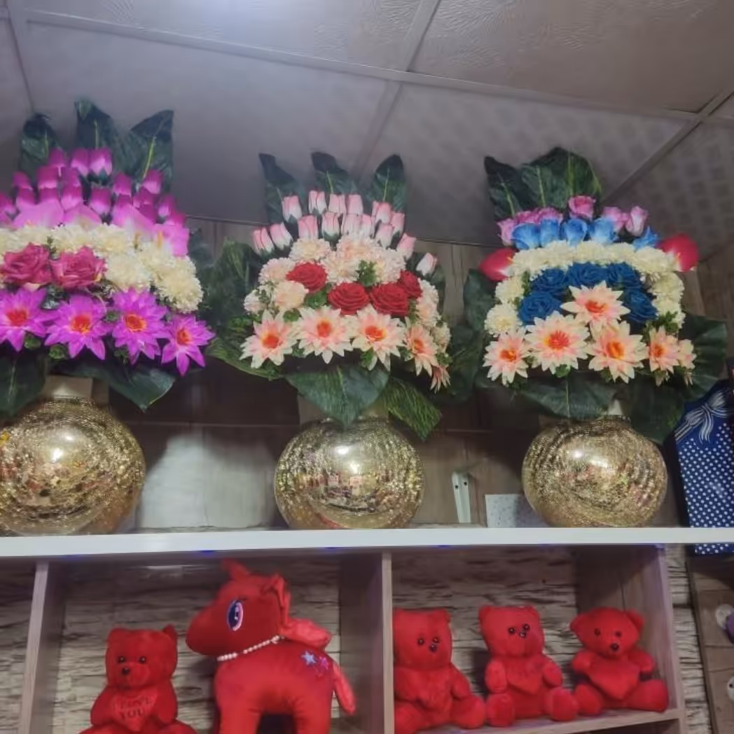 گلدان بزرگ مصنوعی 