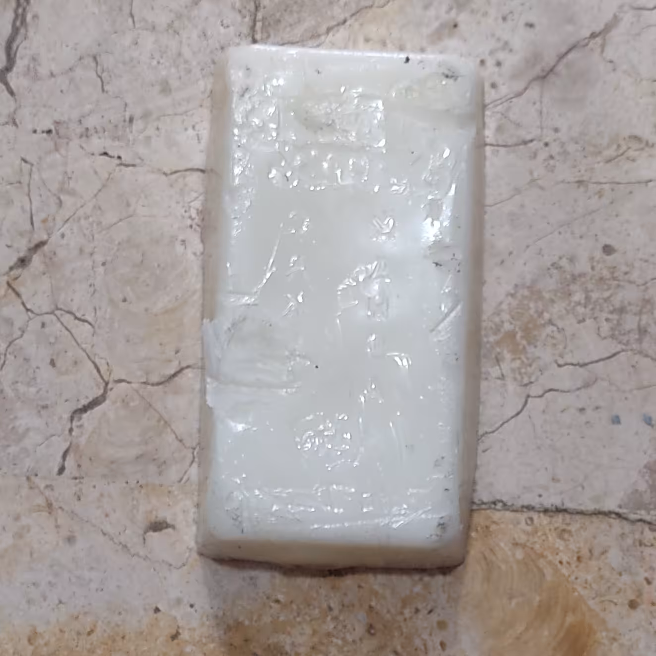 پارافین جامد  فله3 درصدحدود  یک کیلو گرم کامل