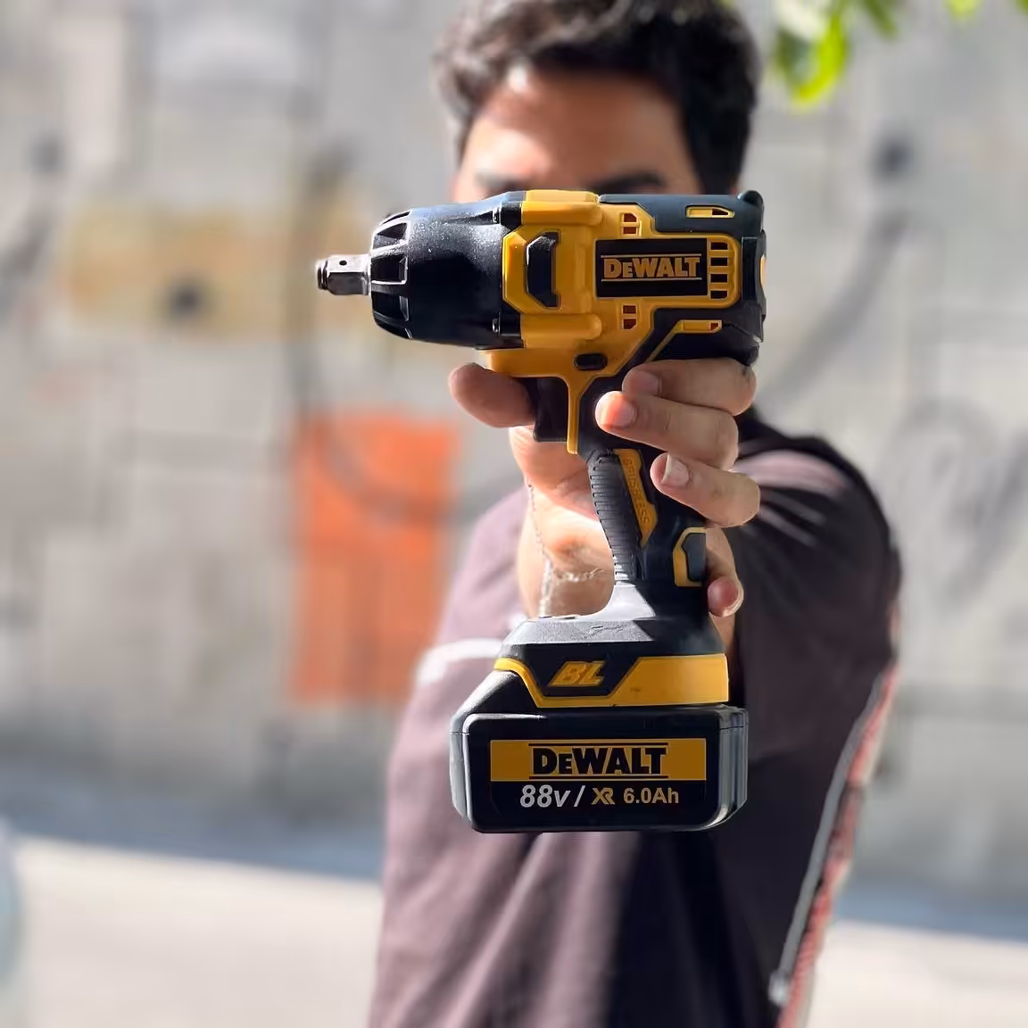 بکس شارژی دوکاره براشلس
موتور براشلس
دوکاره (بوکس و پیچبند)
 36 ولت
دوباطری (پس کرایه)