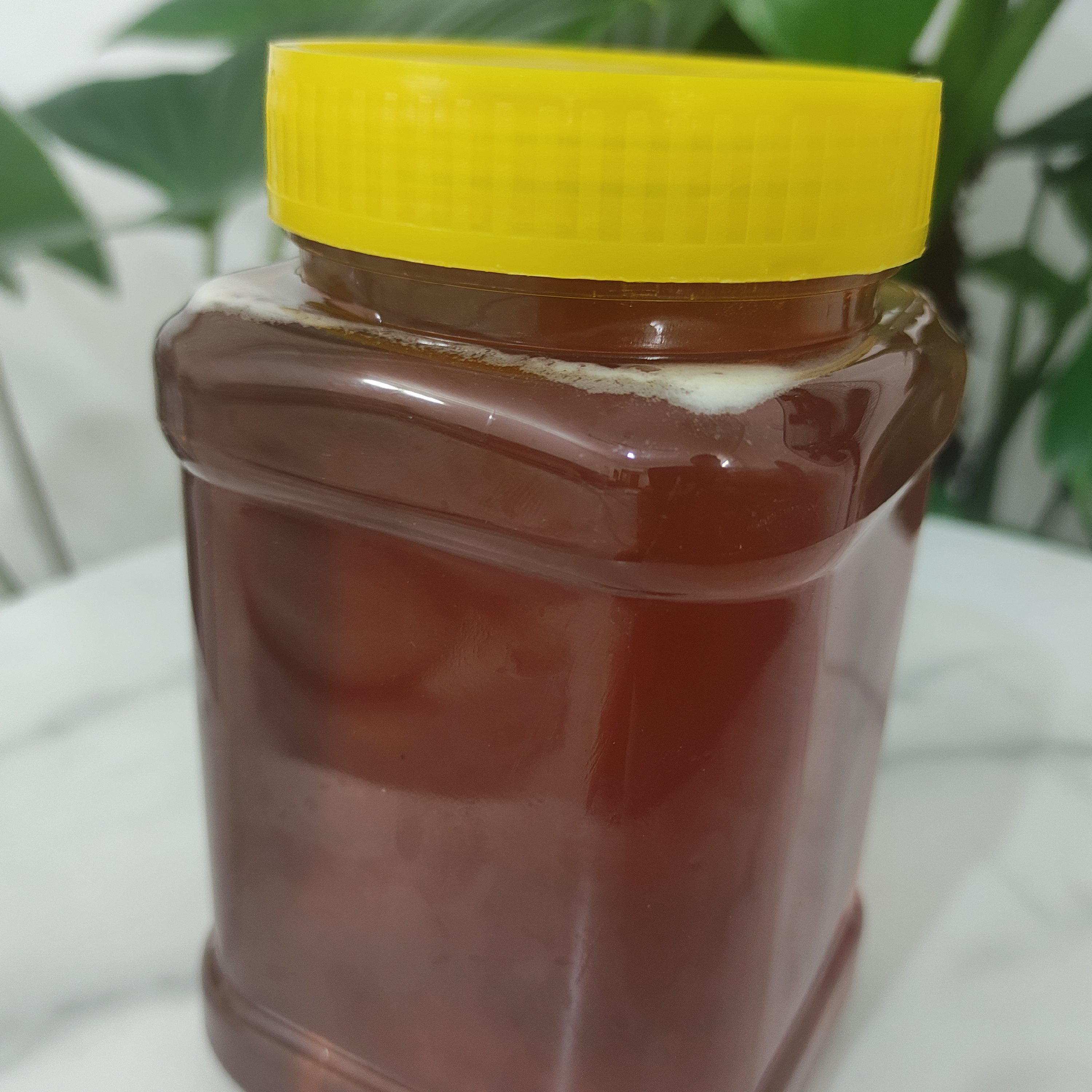 عسل کنار دو کیلو گرمی